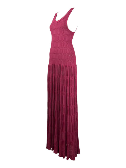 Alaïa - Long sleeveless dress in burgundy knit