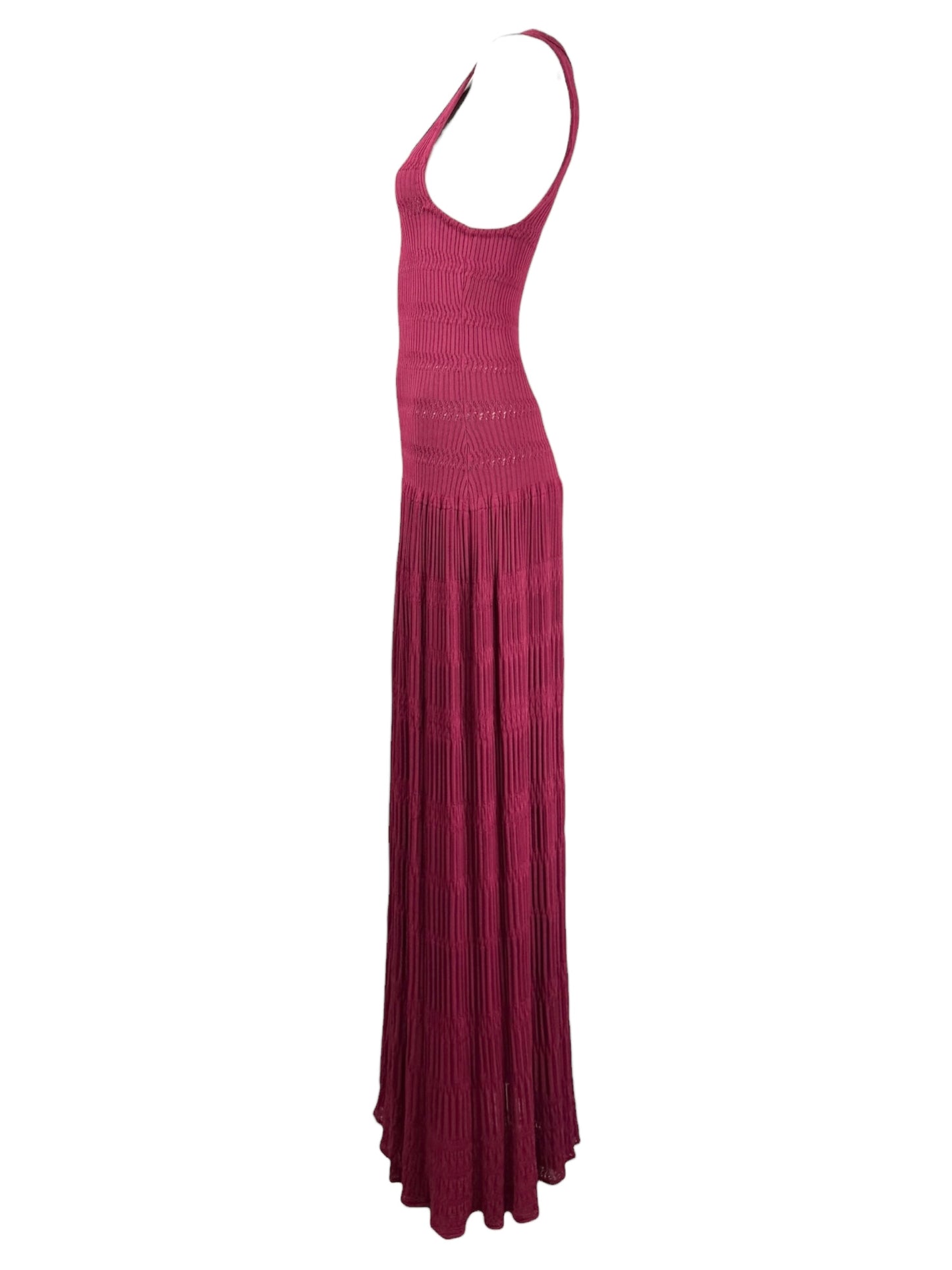 Alaïa - Long sleeveless dress in burgundy knit