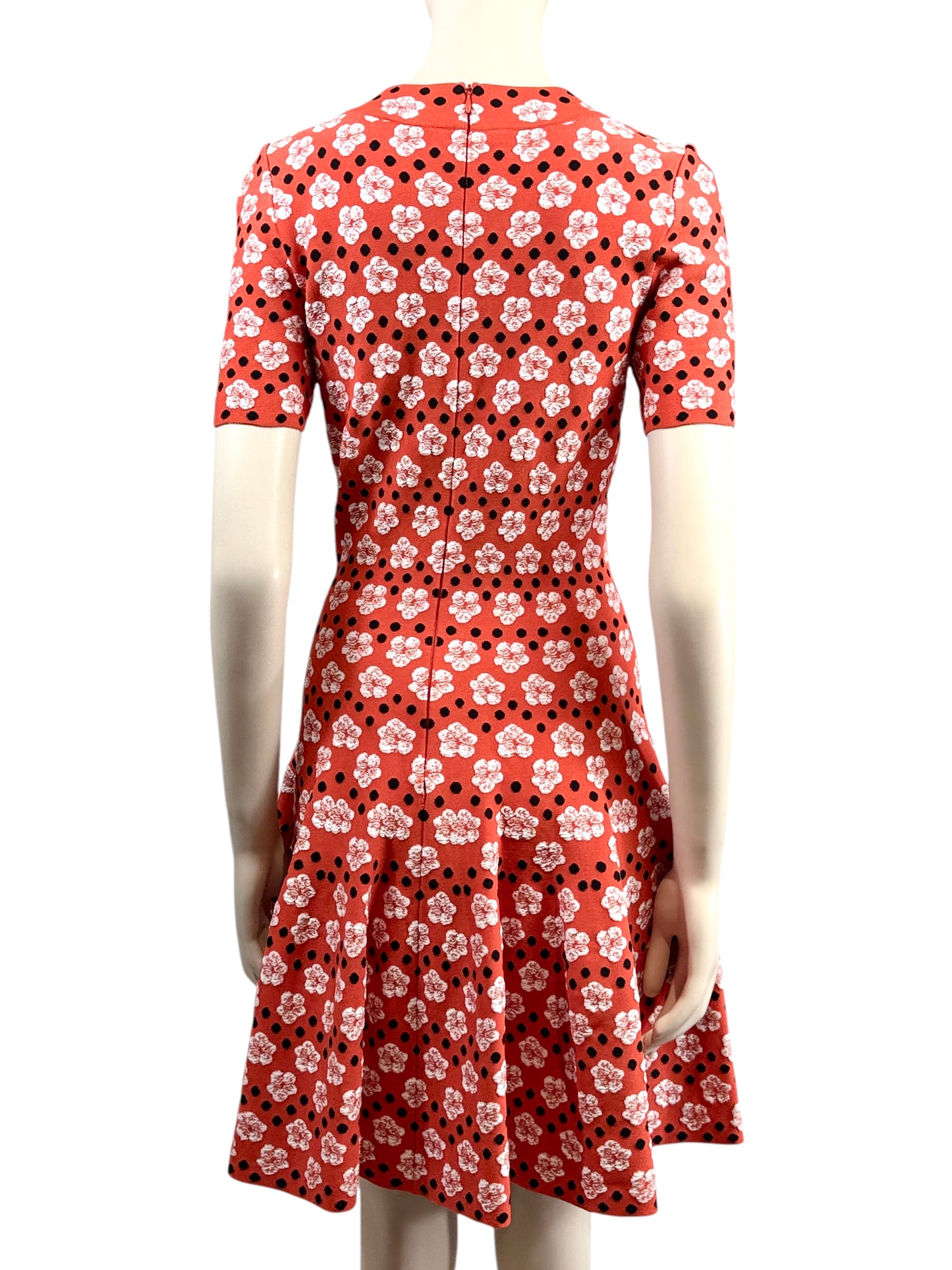 Alaia Resort 2019 orange knit skater dress