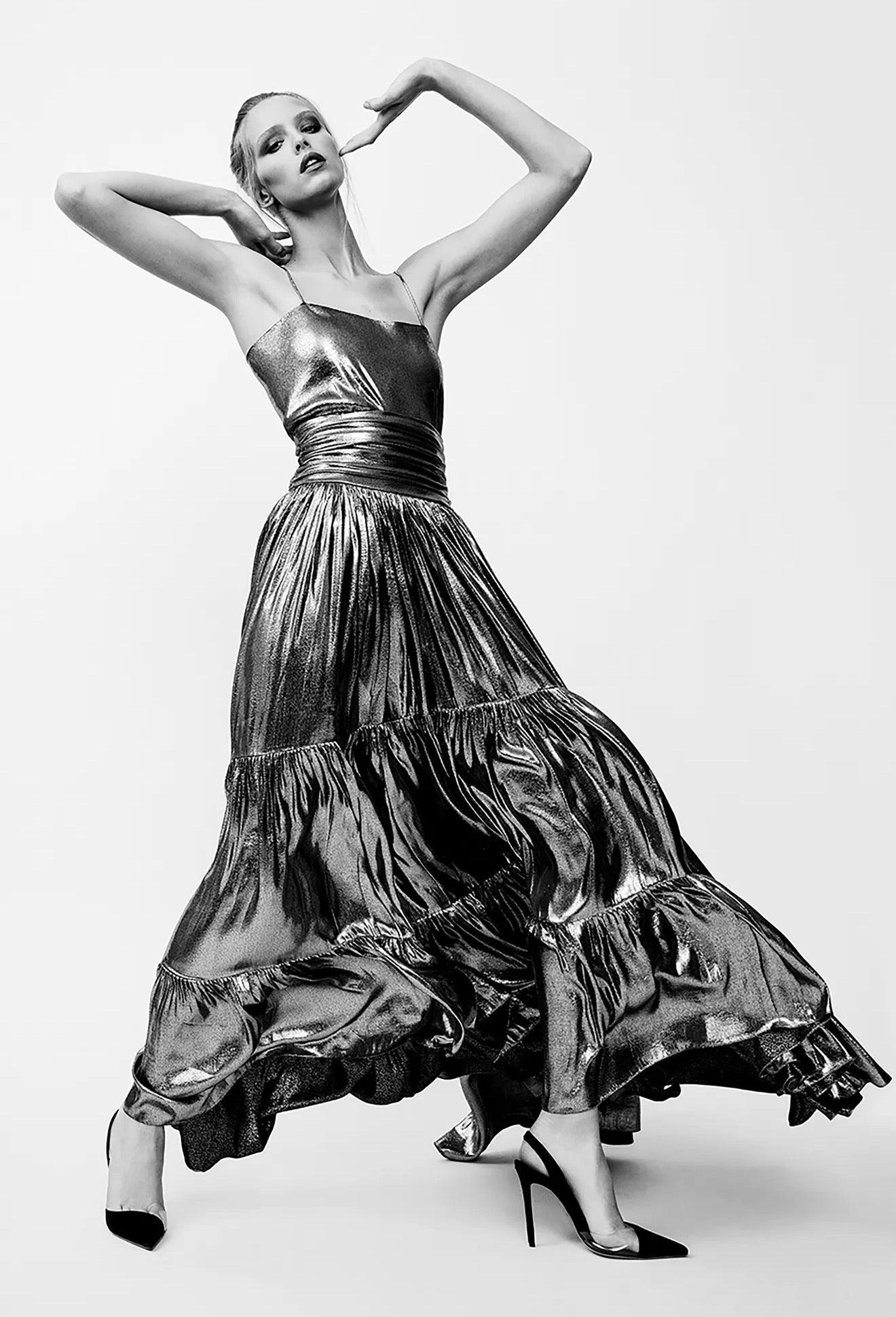 Alexandre Vauthier Spring 2021 Look 6 lame set gold