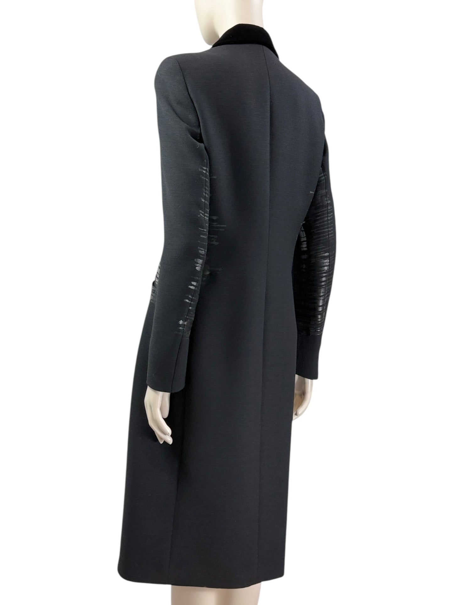 Bottega Veneta Tomas Maier Fall 2012 Look 1 Black wool coat