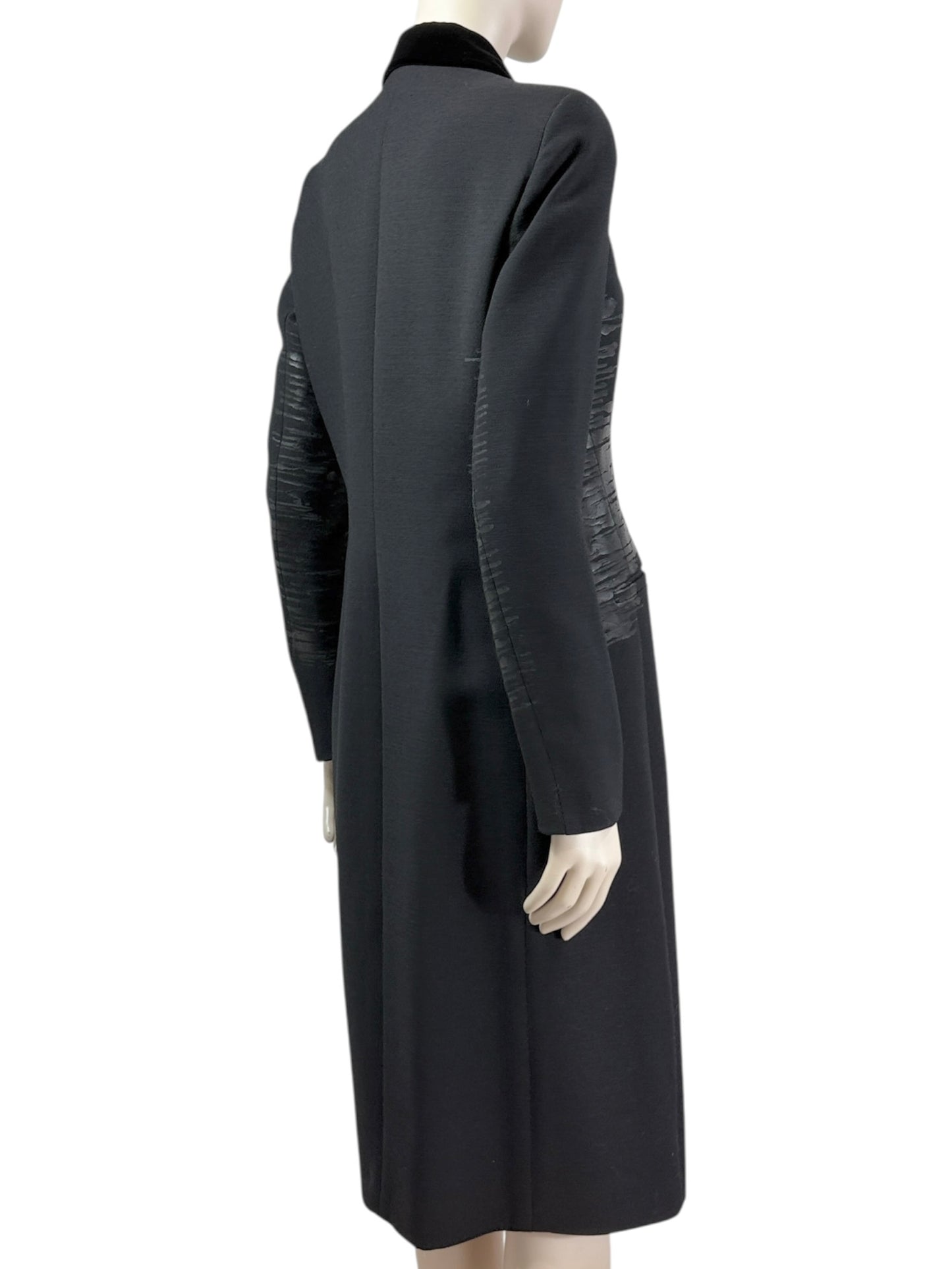 Bottega Veneta Tomas Maier Fall 2012 Look 1 Black wool coat