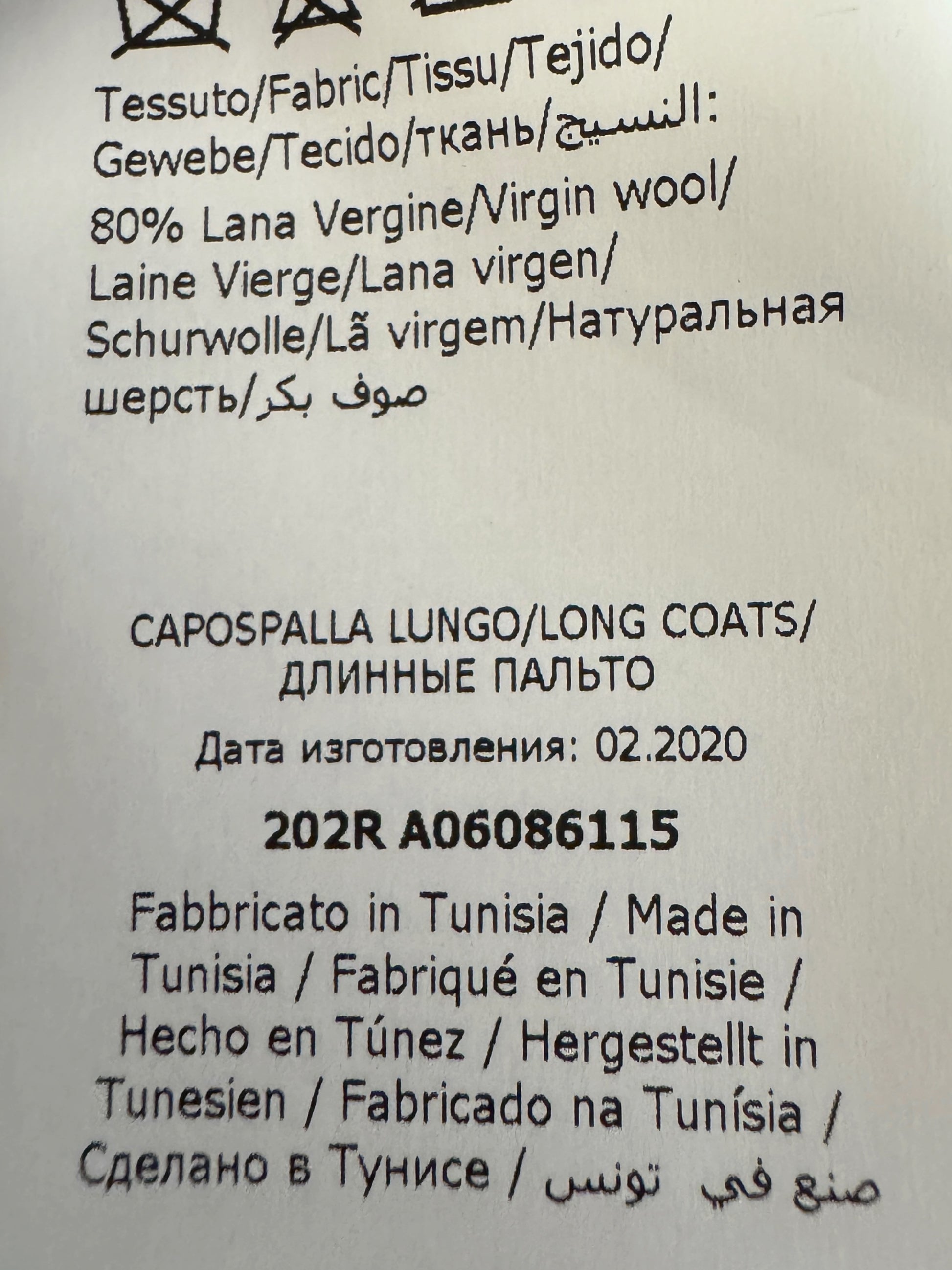 Boutique Moschino Jeremy Scott Fall 2020 Red wool coat swan collar