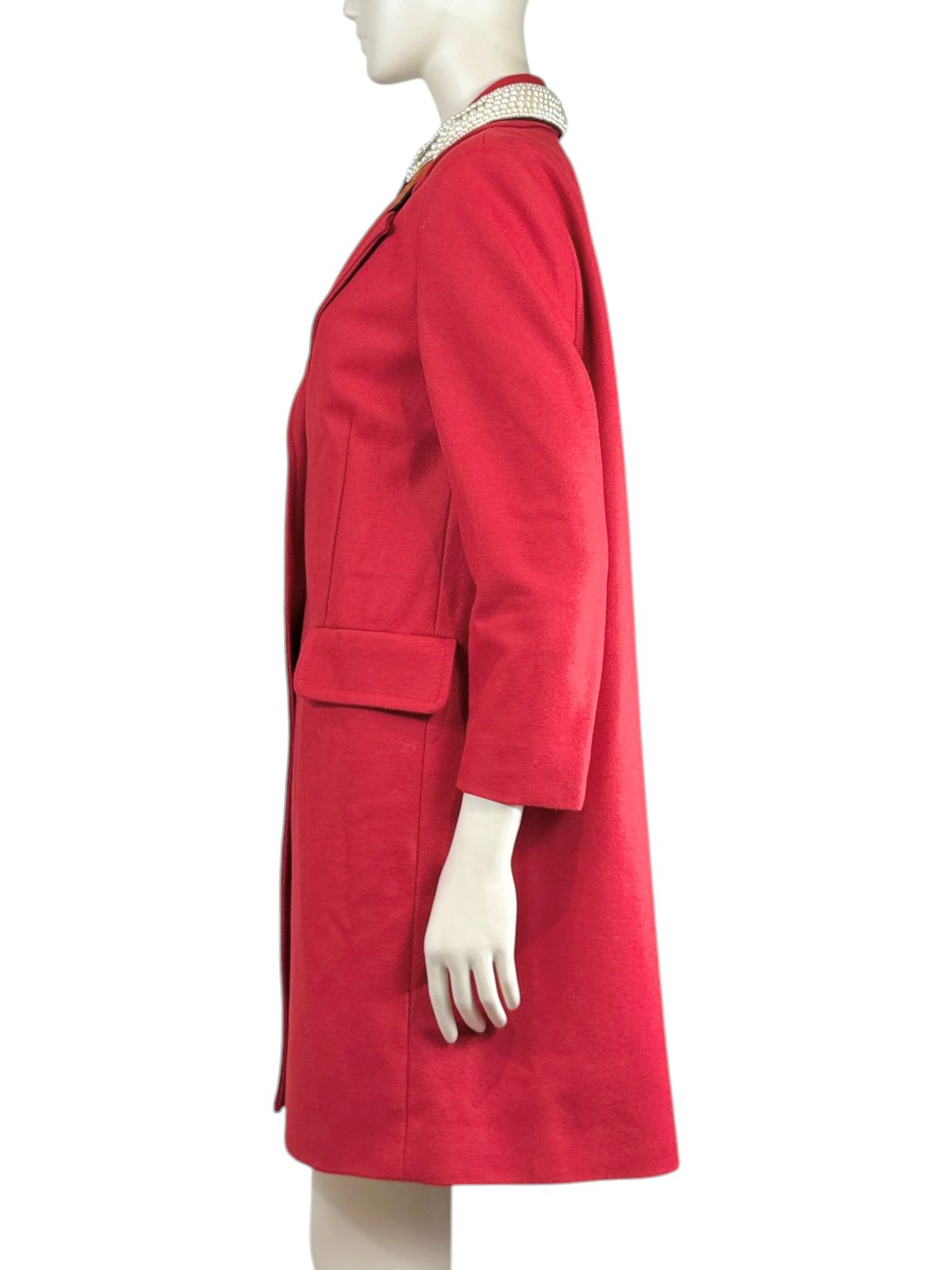 Boutique Moschino Jeremy Scott Fall 2020 Red wool coat swan collar
