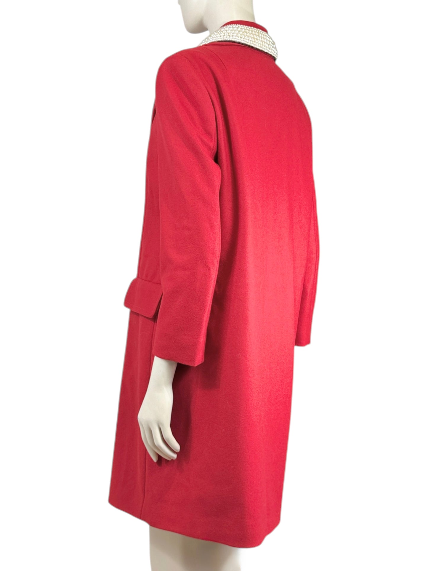 Boutique Moschino Jeremy Scott Fall 2020 Red wool coat swan collar