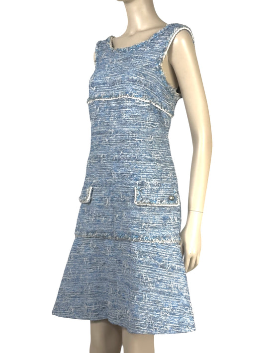 Chanel  Karl Lagerfeld - Spring/Summer 2014  - Sleeveless blue and white tweed dress 1