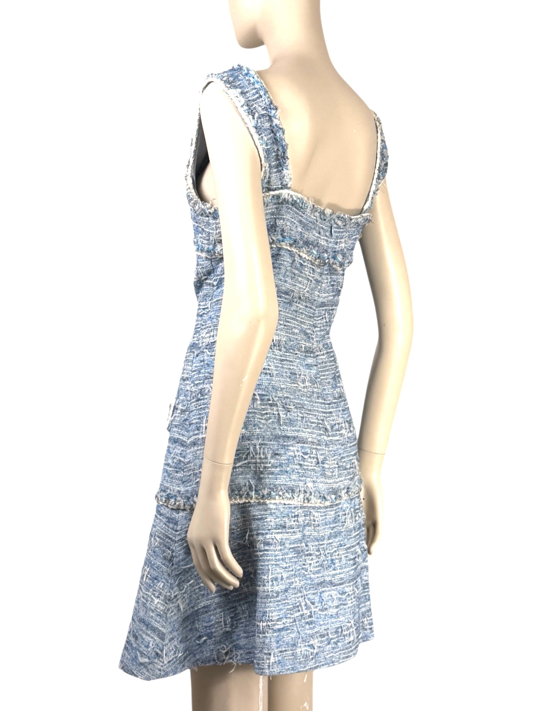 Chanel  Karl Lagerfeld - Spring/Summer 2014  - Sleeveless blue and white tweed dress 2