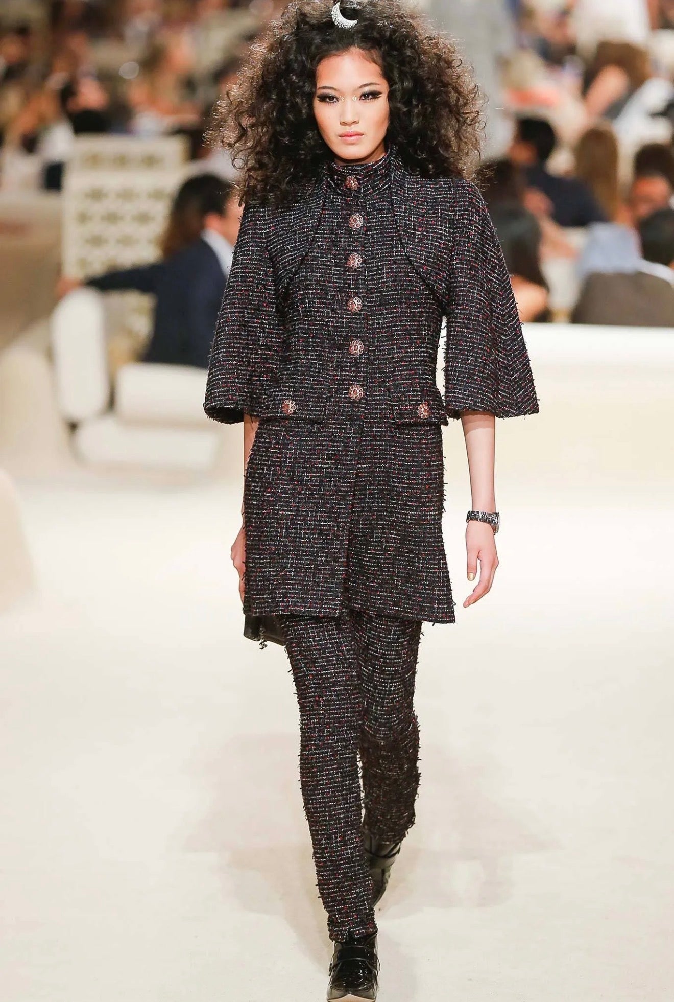 Chanel Karl Lagerfeld Resort 2015 Dubai Look 14 Gripoix Tweed coat