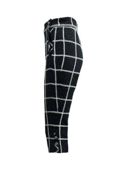 Chanel Virginie Viard Spring 2020 Look 13 Short tweed cropped trousers