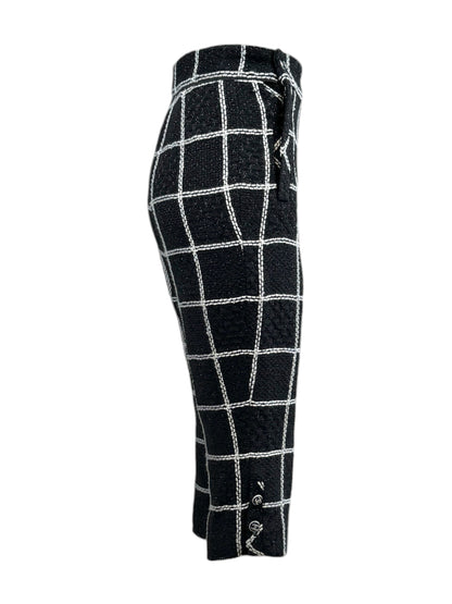 Chanel Virginie Viard Spring 2020 Look 13 Short tweed cropped trousers