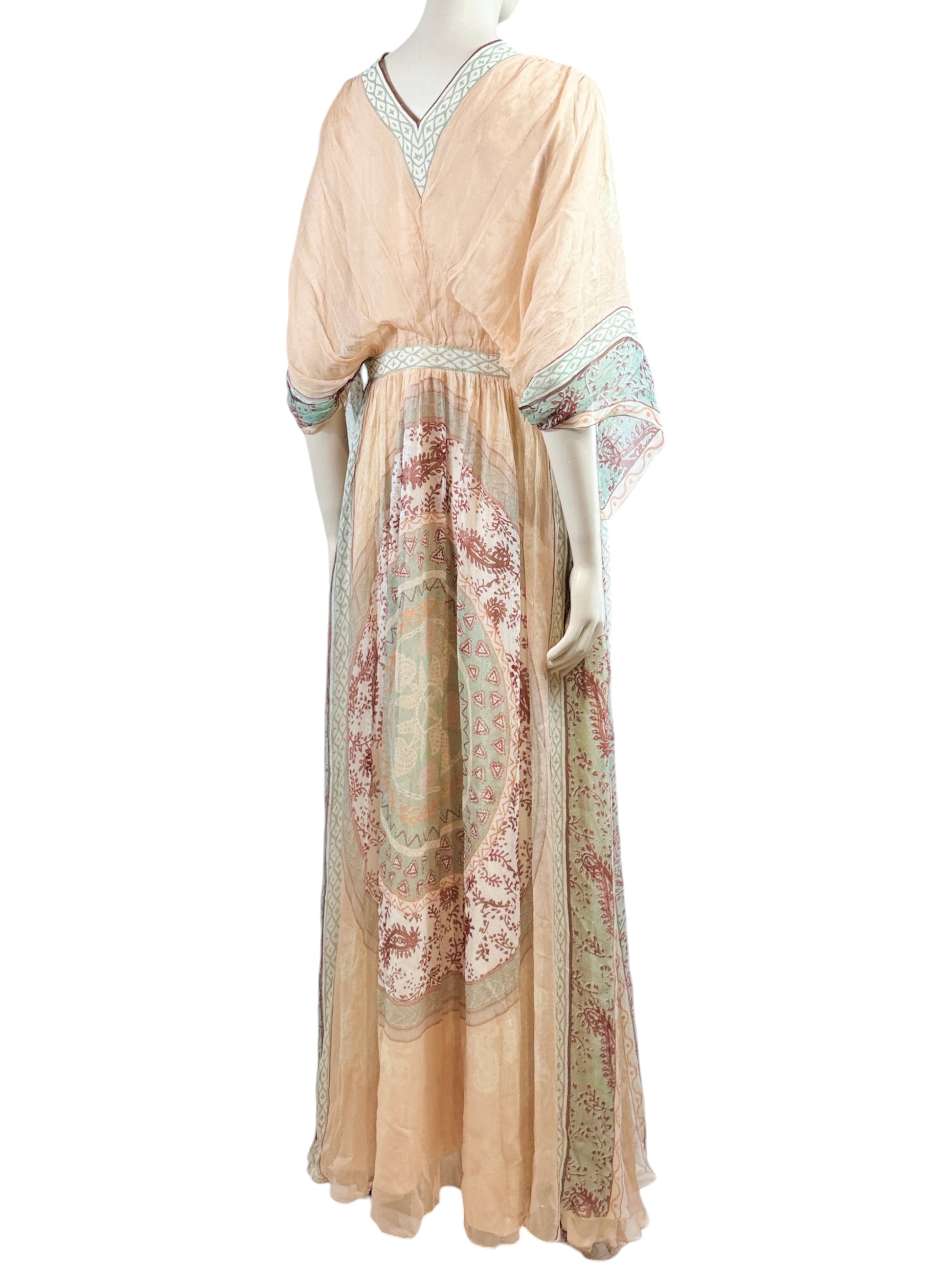 Chloé Natacha Ramsay Levy Resort 2018 Look 20 Maxi crepe silk printed dress
