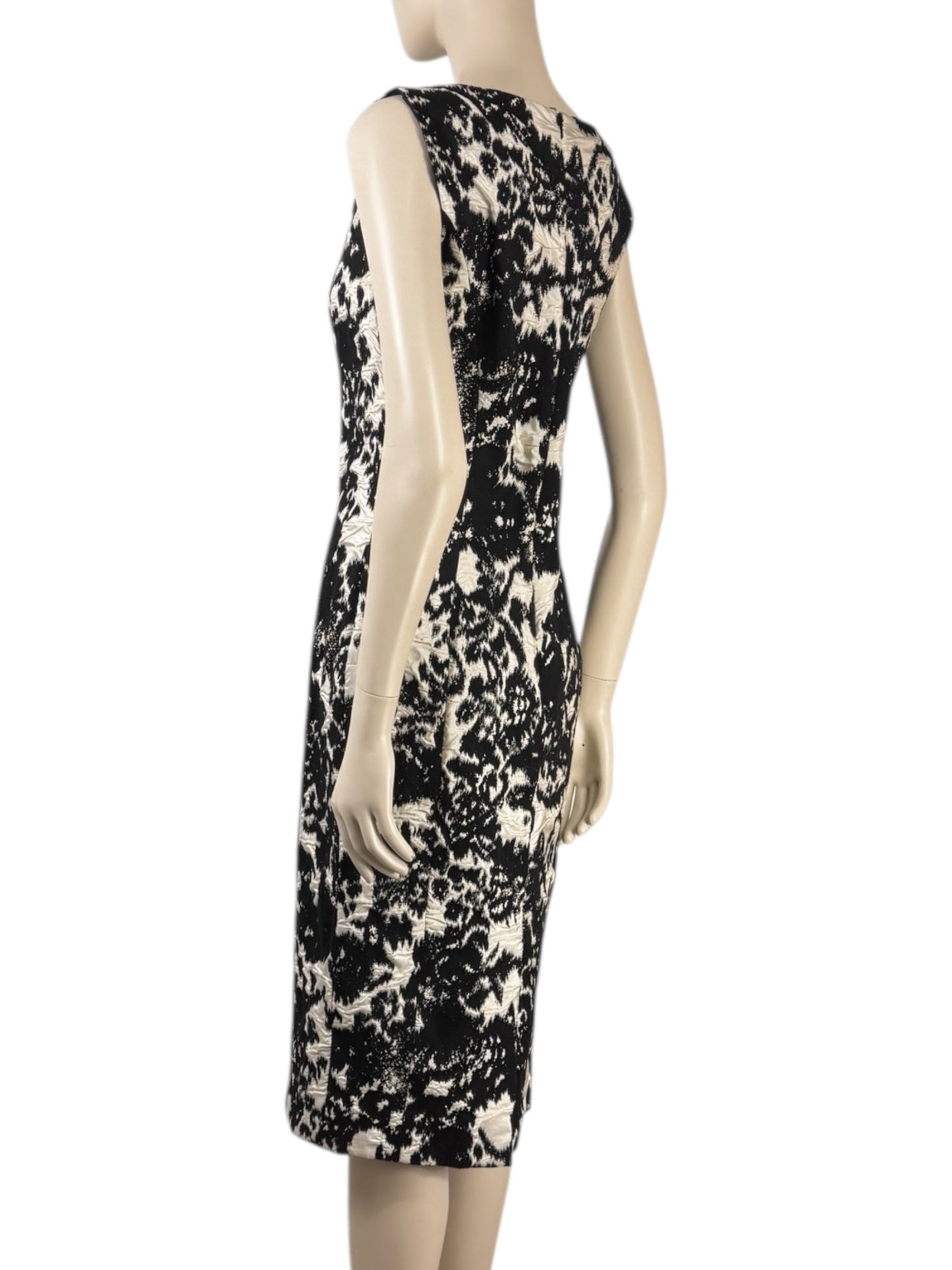 Christian Dior Bill Gayten - Autumn/Winter 2012-2013  - Sleeveless dress in white and black wool and silk
