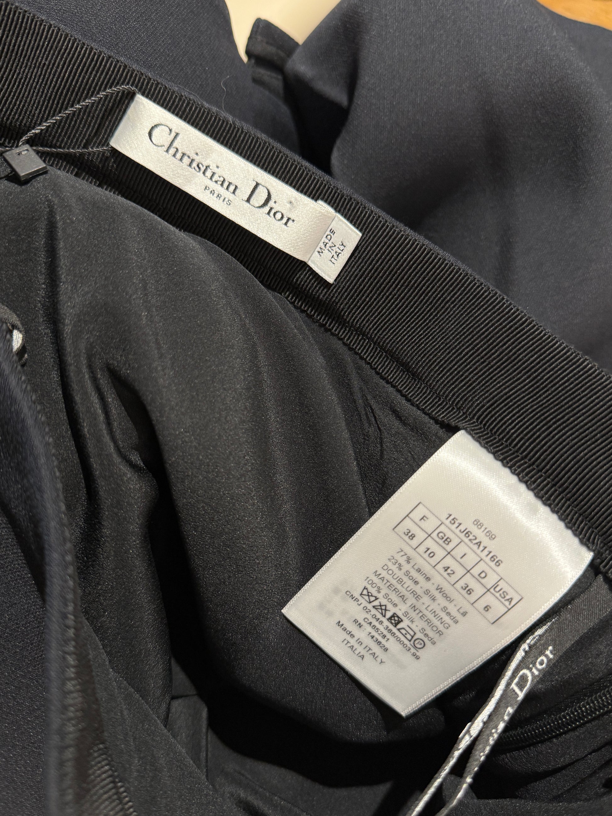 Christian Dior Maria Grazia Chiuri - Capsule Collection “Dioramour” Autumn/Winter 2021-2022 - Black wool and silk mini skirt embellished with hearts 6