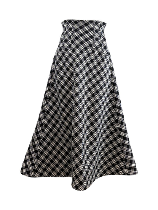 Christian Dior Maria Grazia Chiuri Fall 2022 Look 39 long plaid skirt