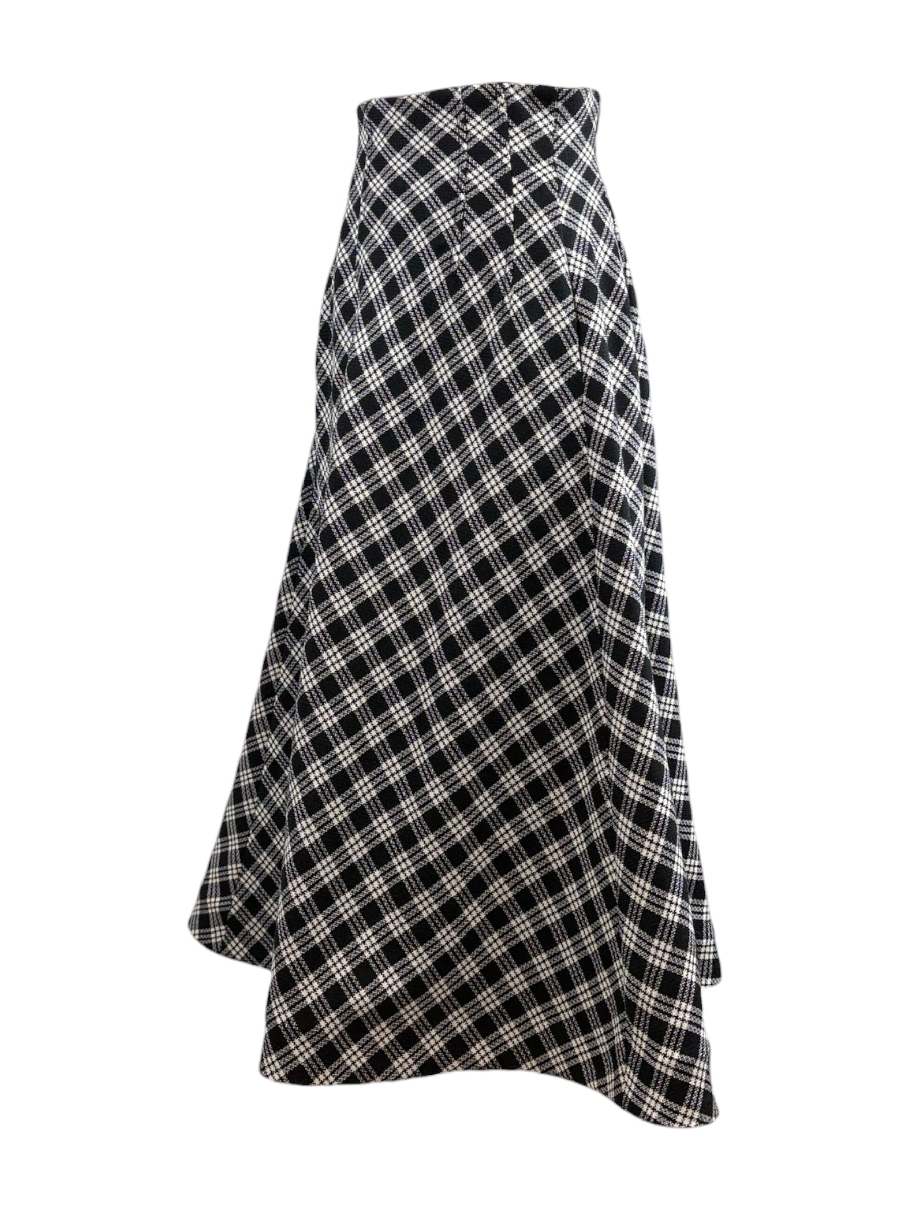Christian Dior Maria Grazia Chiuri Fall 2022 Look 39 long plaid skirt