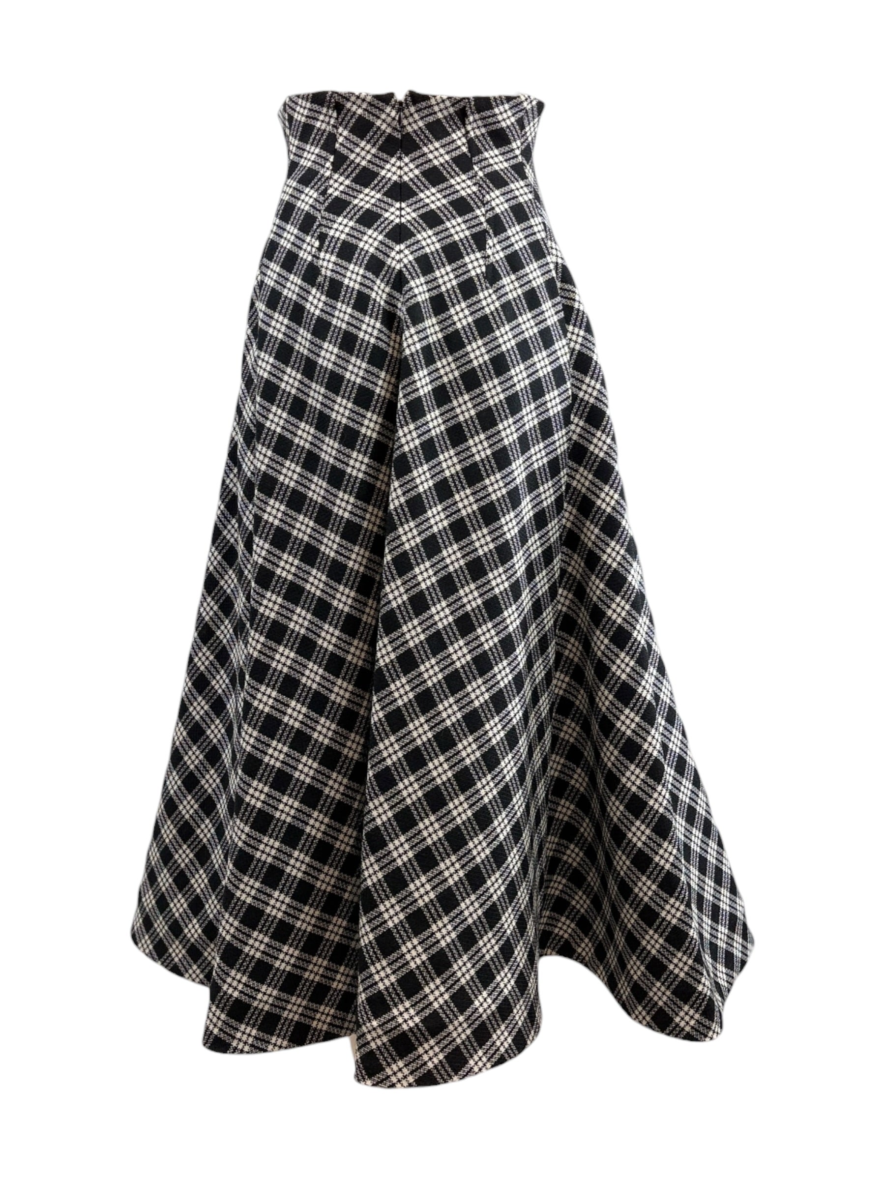 Christian Dior Maria Grazia Chiuri Fall 2022 Look 39 long plaid skirt