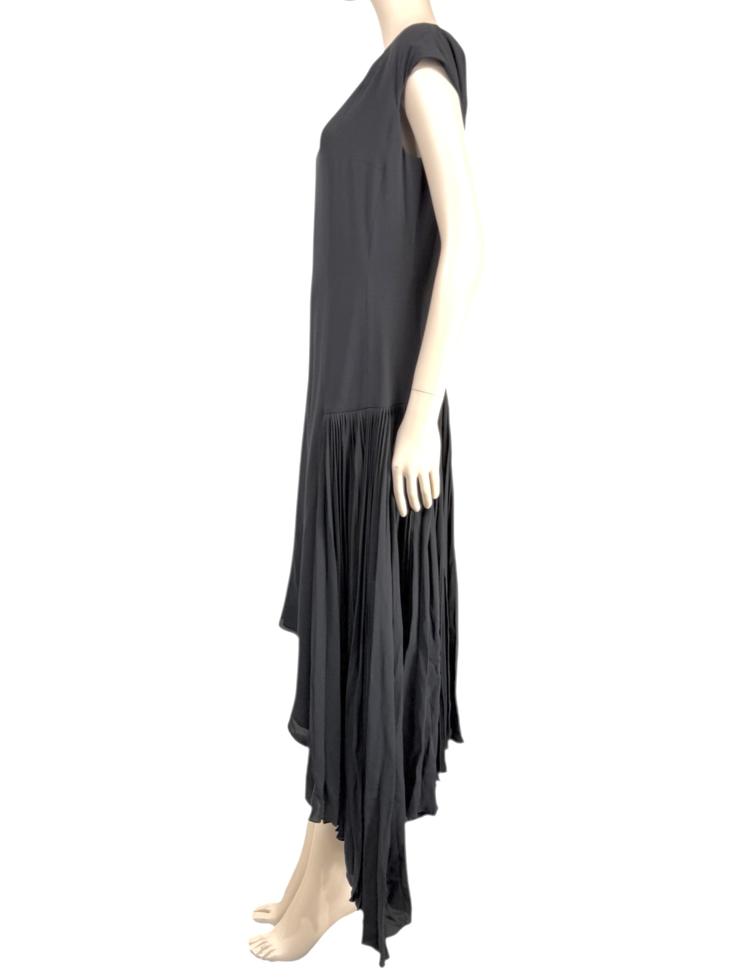 Christian Dior  Raf Simons - Resort 2014  - Sleeveless asymmetrical dress in black silk crepe, partially pleated 3