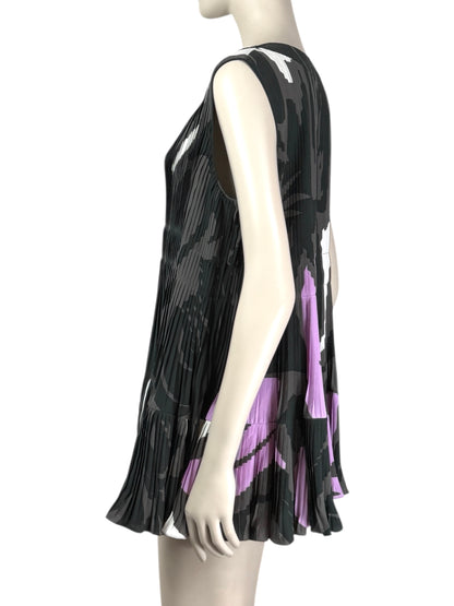 Christian Dior  Raf Simons - Resort 2016  - Look 18 - Sleeveless tunic in partially pleated printed silk