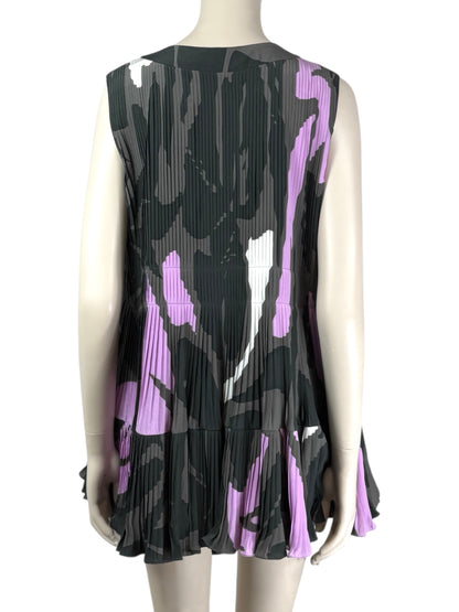Christian Dior  Raf Simons - Resort 2016  - Look 18 - Sleeveless tunic in partially pleated printed silk