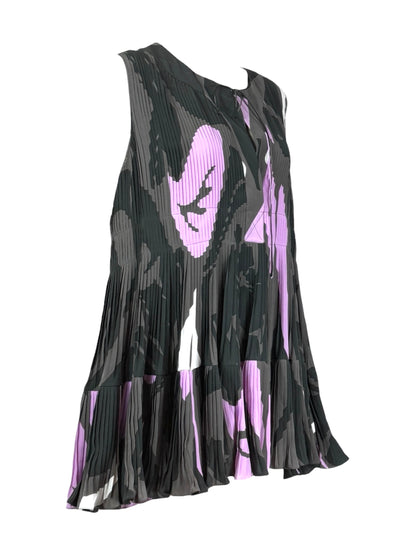 Christian Dior  Raf Simons - Resort 2016  - Look 18 - Sleeveless tunic in partially pleated printed silk