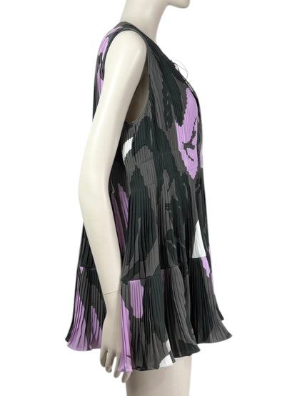 Christian Dior  Raf Simons - Resort 2016  - Look 18 - Sleeveless tunic in partially pleated printed silk