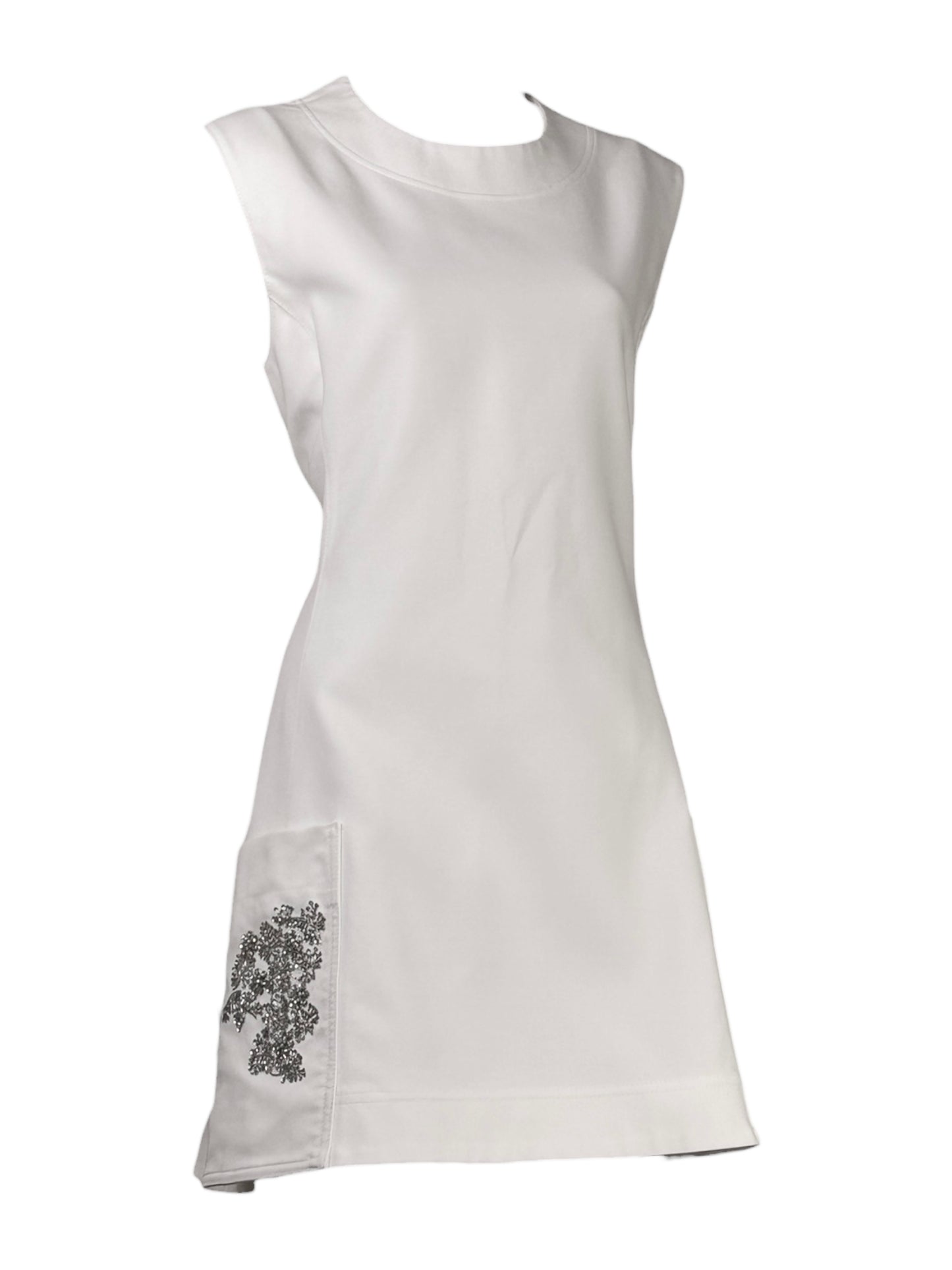 Christian Dior  Raf Simons - Resort 2016  - Sleeveless zip-up dress in white cotton, two pockets embroidered with silver glass beads
