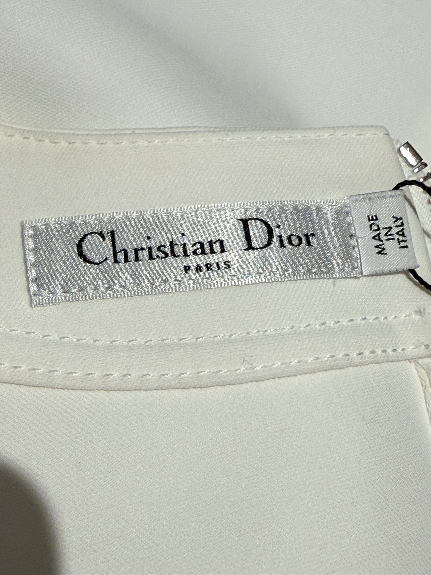 Christian Dior  Raf Simons - Resort 2016  - Sleeveless zip-up dress in white cotton, two pockets embroidered with silver glass beads