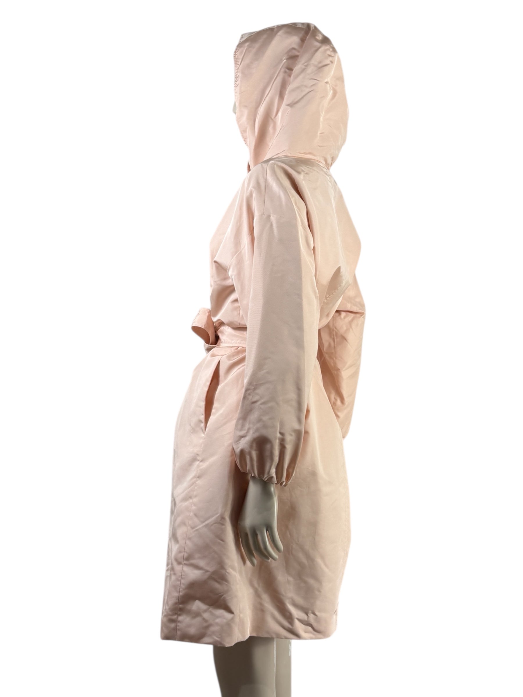 Christian_Dior_Raf_Simons_Fall_2015_Parka_ceinture_rose_4