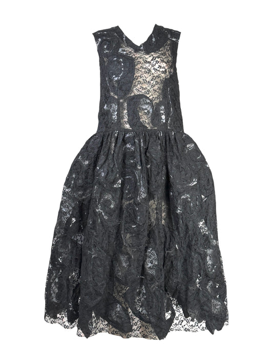 Comme des Garçons - Autumn/Winter 2015-2016  - Sleeveless dress in black lace and ruffles