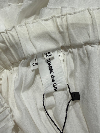 Comme des Garçons 2022 - White cotton asymmetric skirt with ruffles