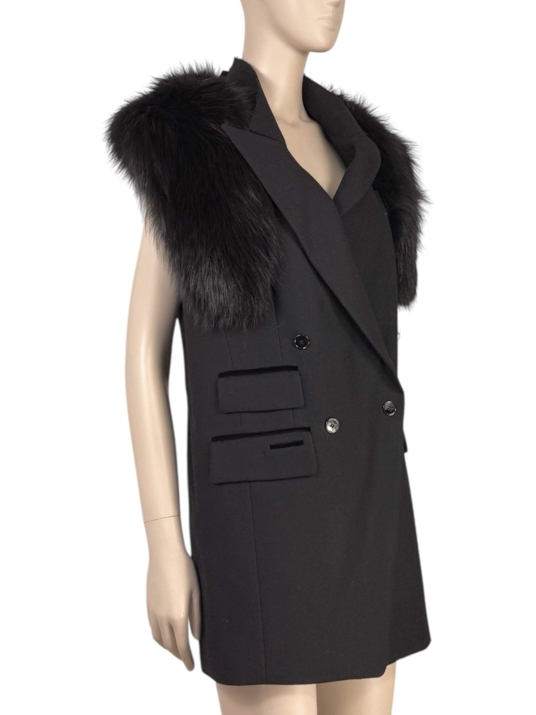 Dolce & Gabbana - Sleeveless jacket in black wool, detachable collar in glossy fox fur, vest-style back in shaped crepe 6