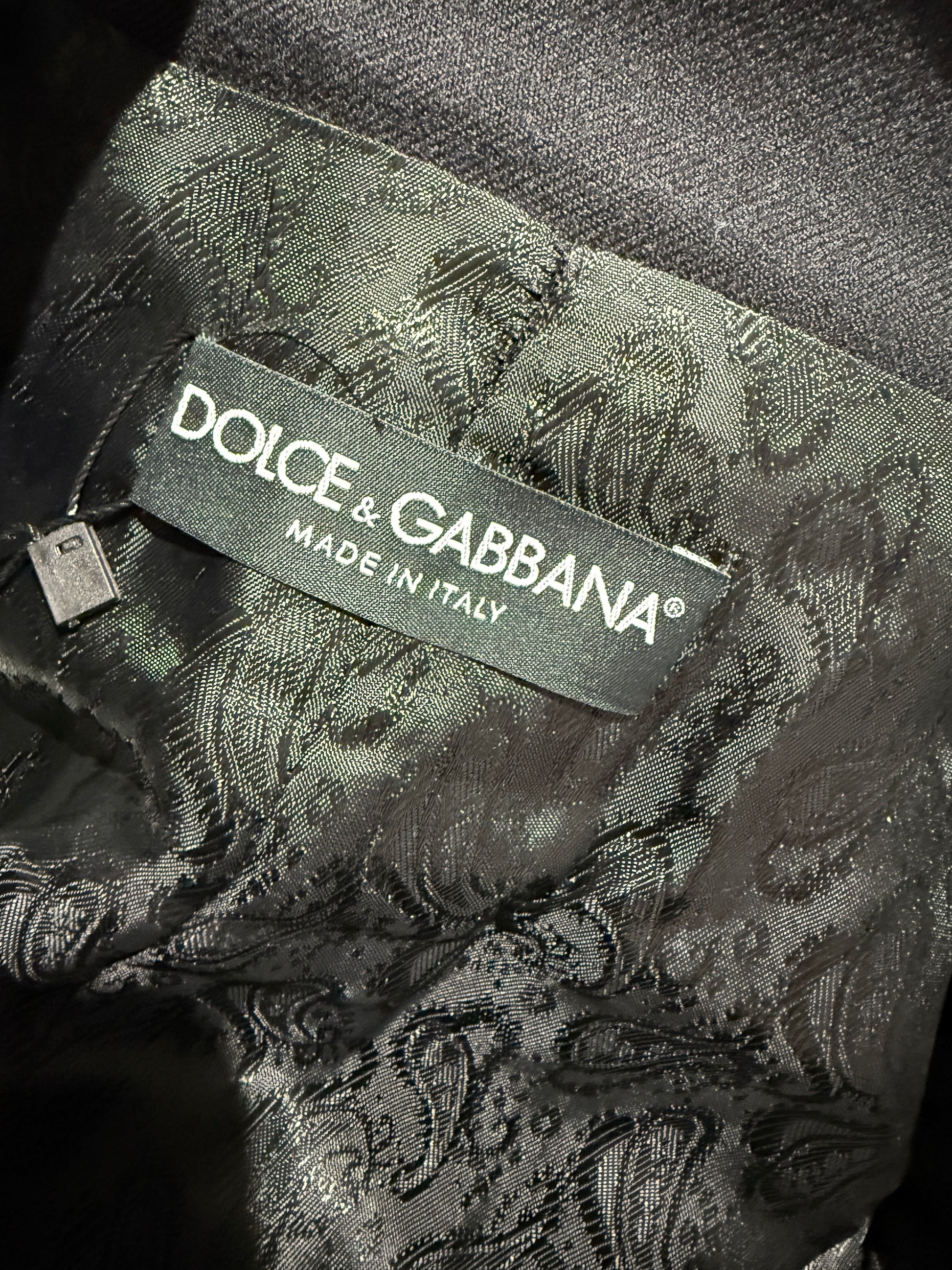 Dolce & Gabbana - Sleeveless jacket in black wool, detachable collar in glossy fox fur, vest-style back in shaped crepe 7