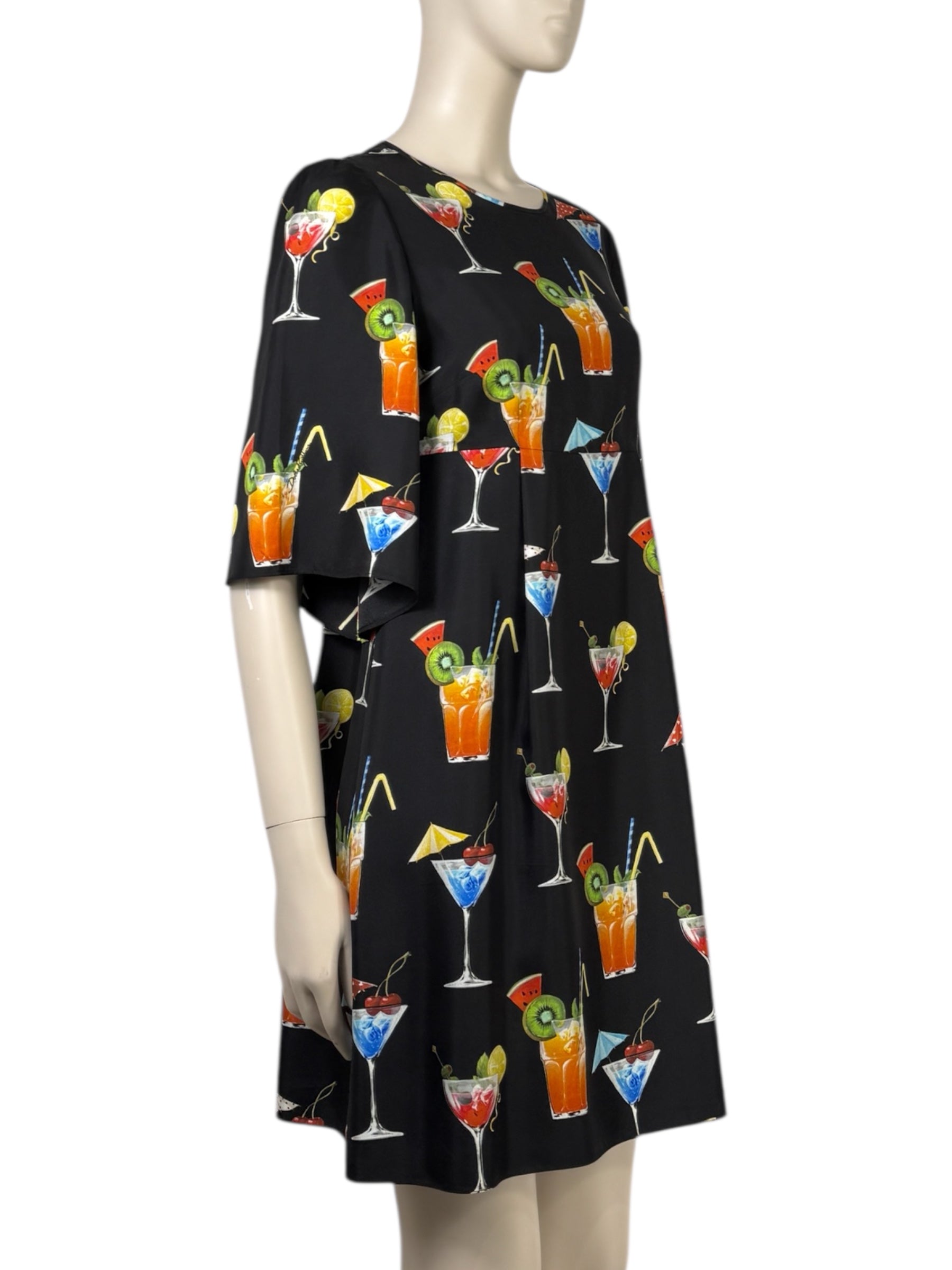 Dolce & Gabbana - Spring/Summer 2017 Collection - Printed silk dress with cocktail motif 5