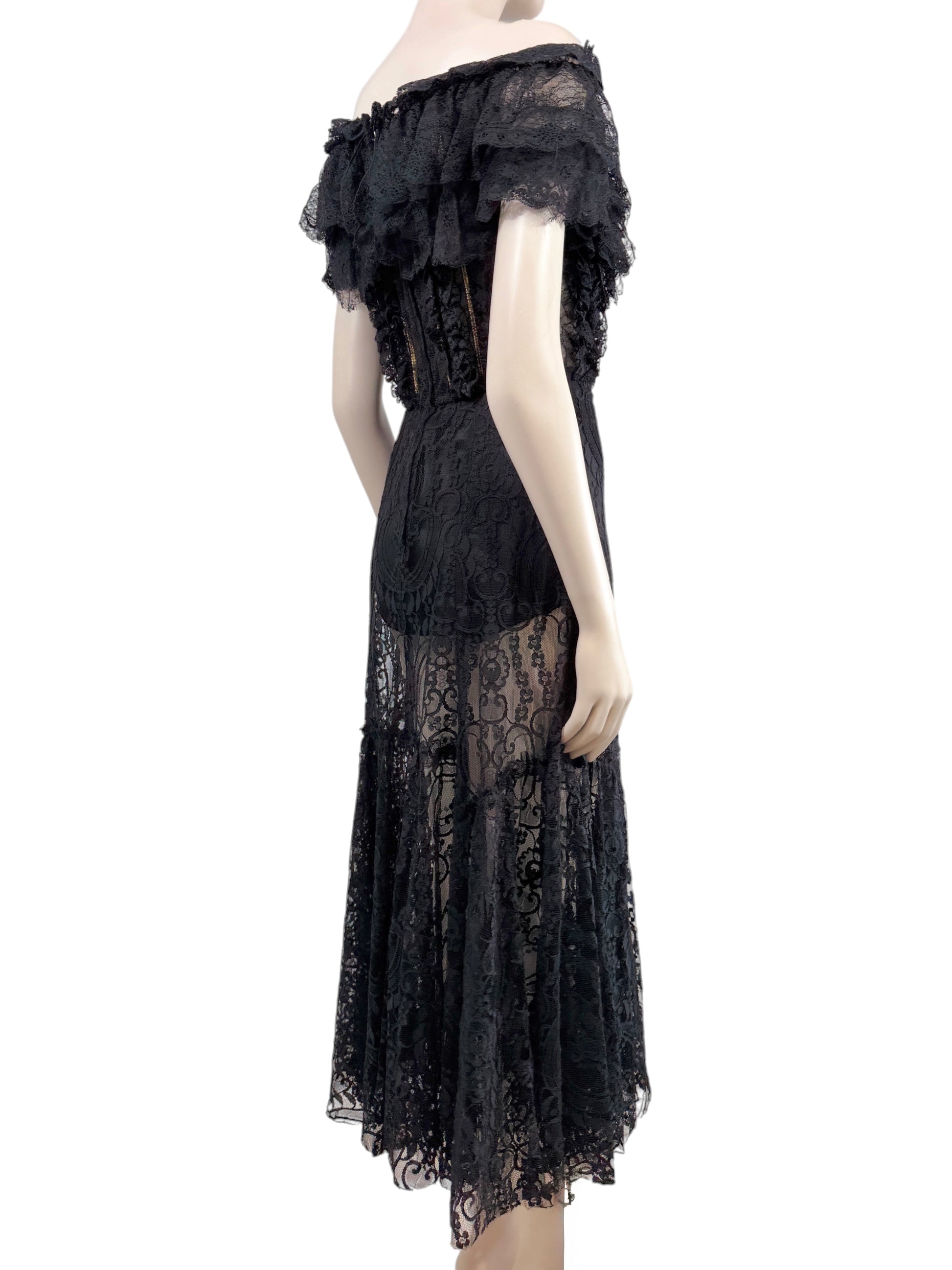 Dolce and Gabbana Spring 2017 Look 22 Black lace bustier dress