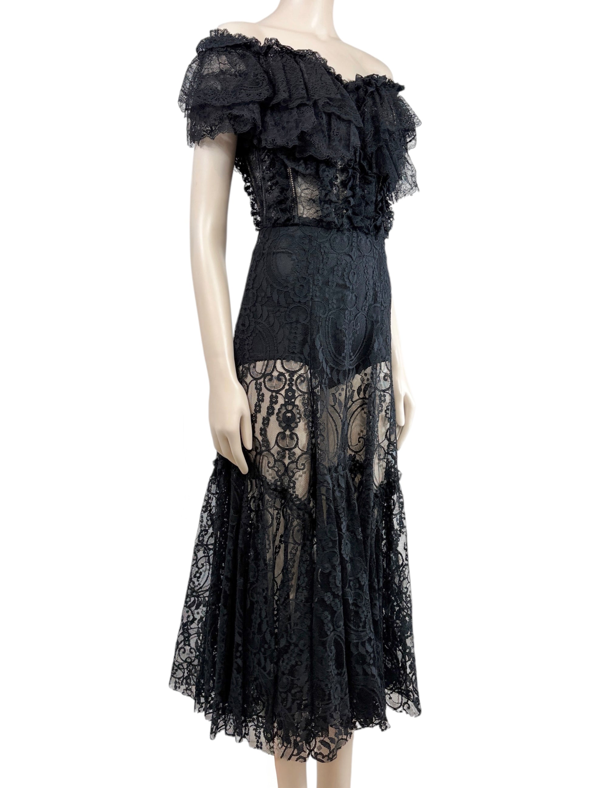 Dolce and Gabbana Spring 2017 Look 22 Black lace bustier dress