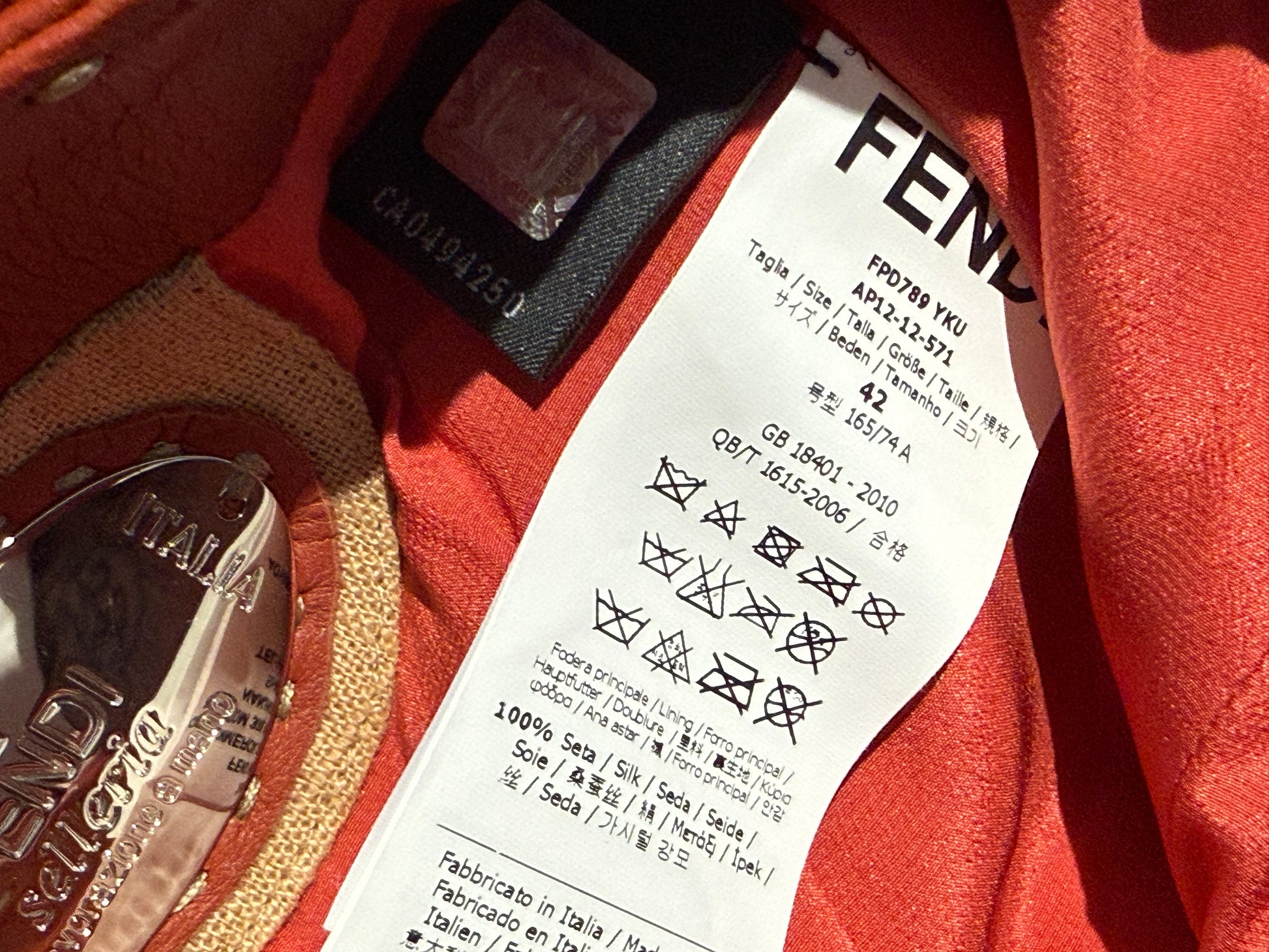 Fendi_Selleria_graind_leither_suit_14
