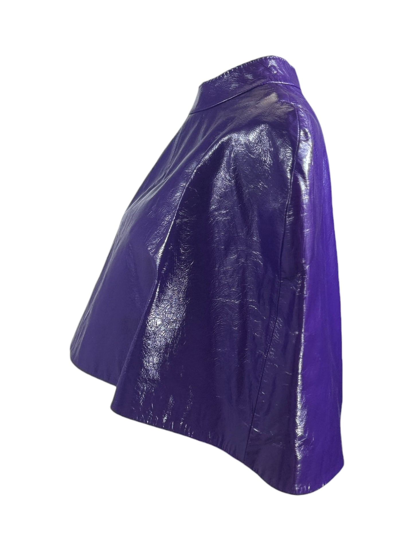 Gucci Alessandro Michele Resort 2023 Look 99 Purple patent mini cape