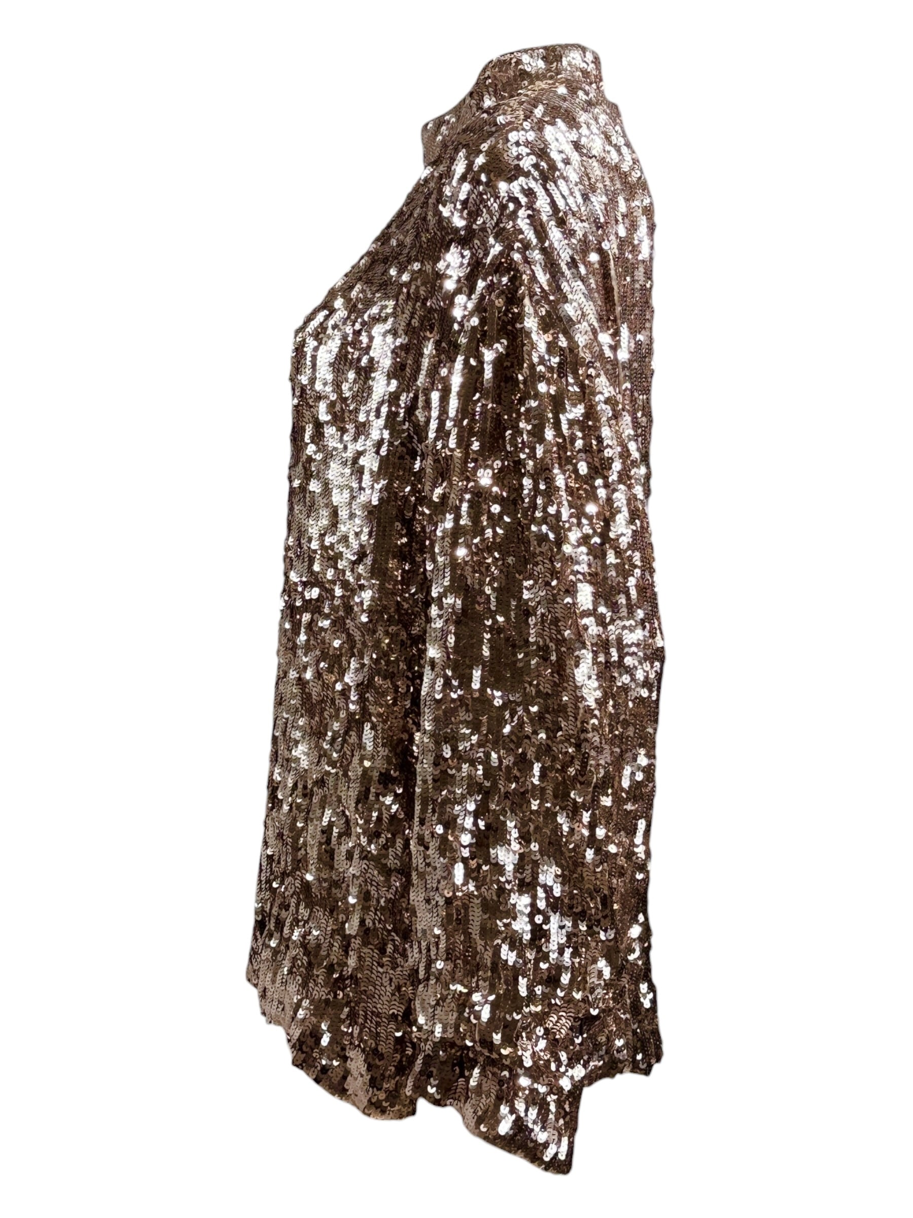 Gucci Salon Alessandro Michele Resort 2023 Look 77 Gold sequined cheongsam shirt