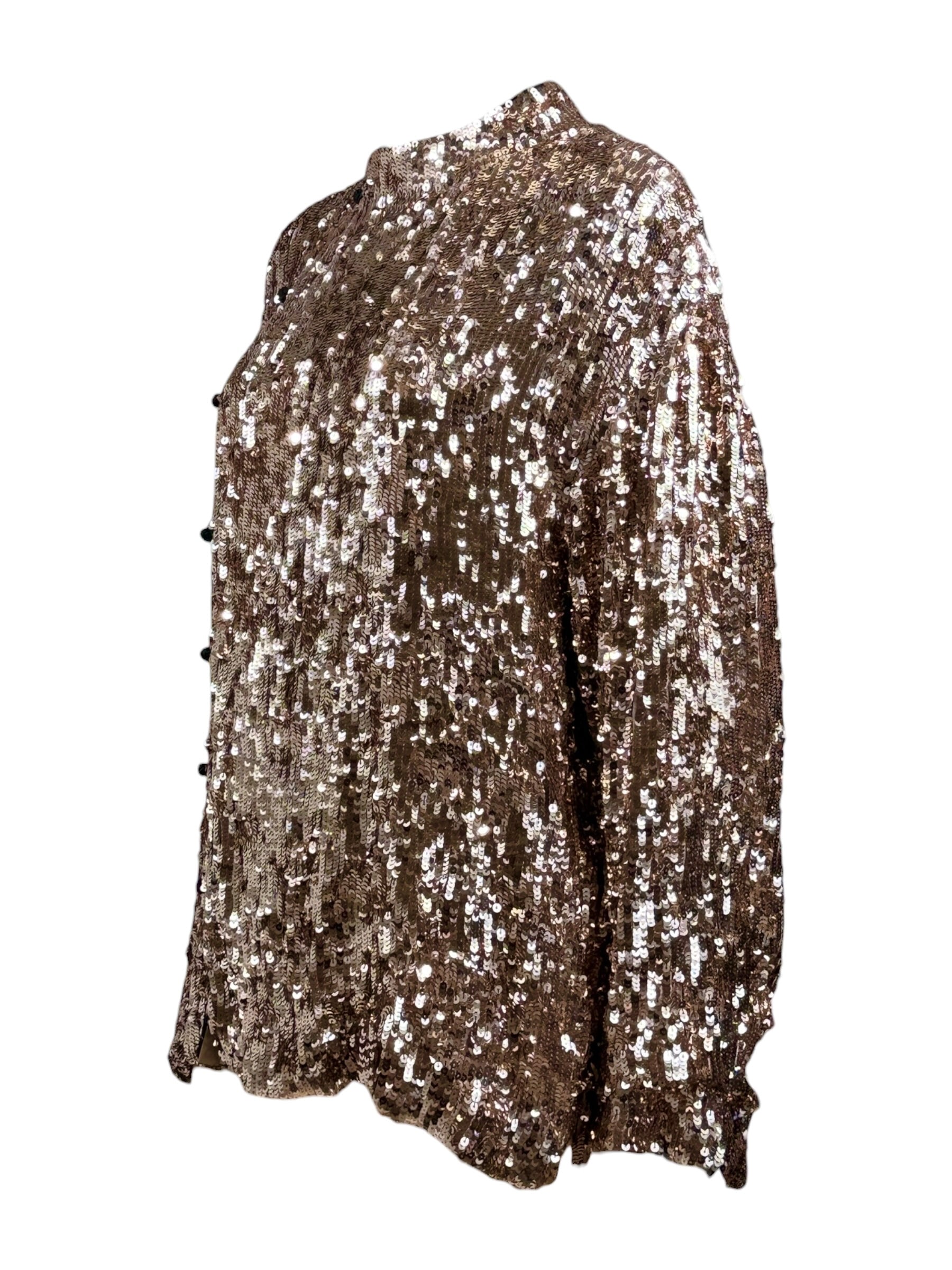 Gucci Salon Alessandro Michele Resort 2023 Look 77 Gold sequined cheongsam shirt