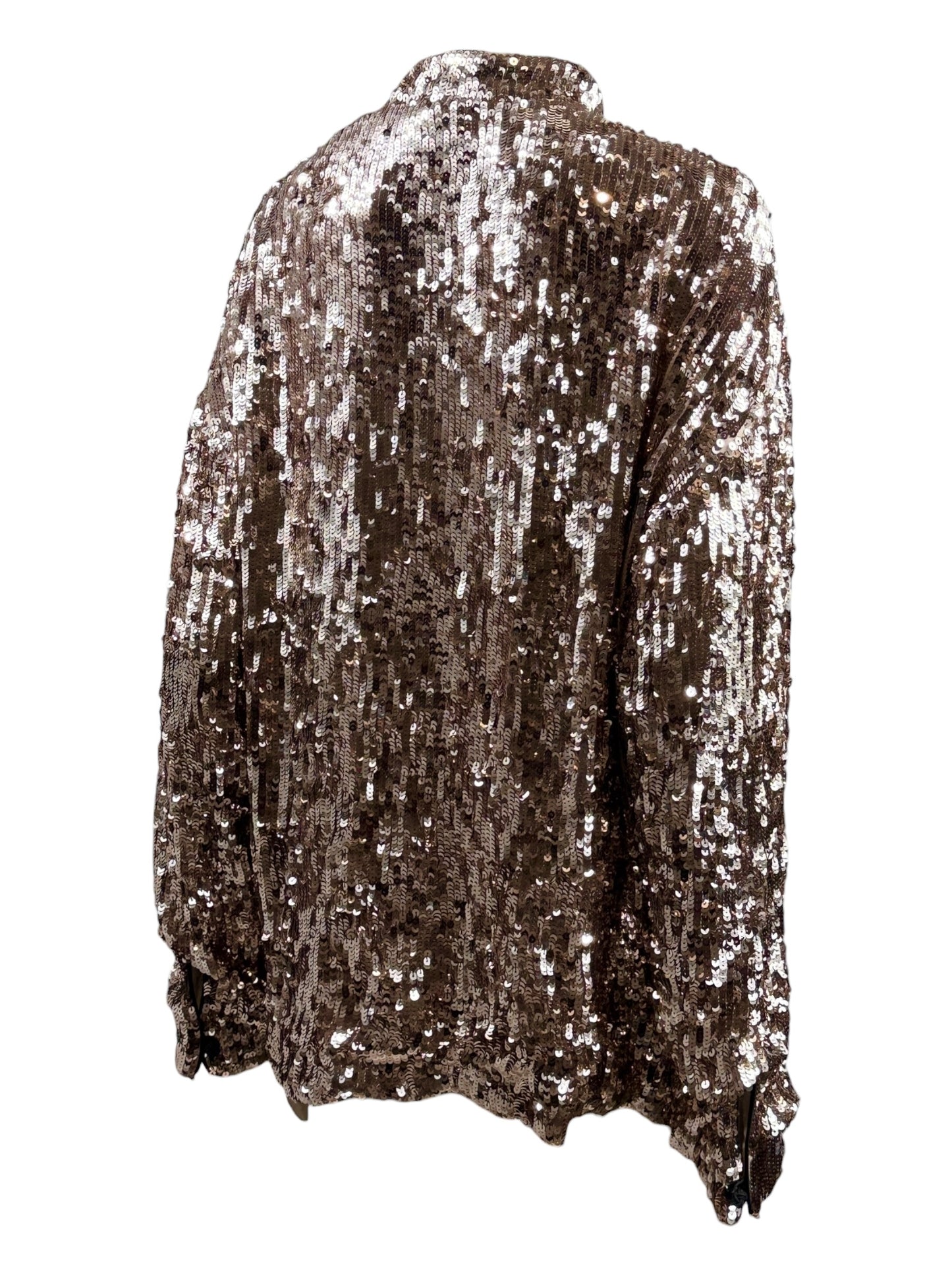 Gucci Salon Alessandro Michele Resort 2023 Look 77 Gold sequined cheongsam shirt