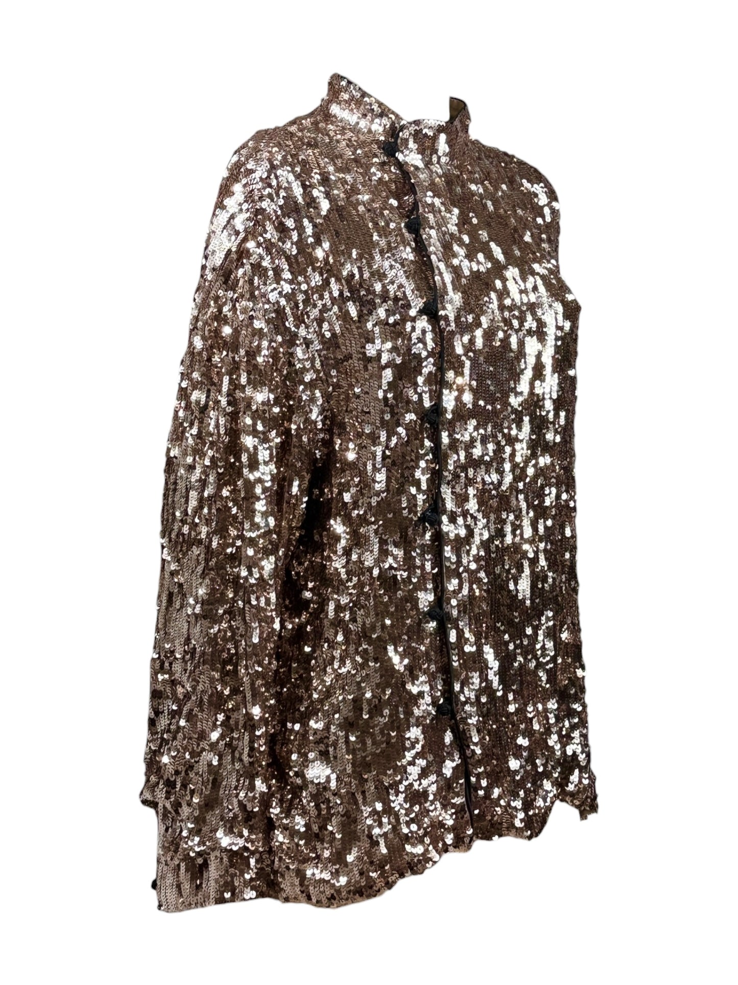 Gucci Salon Alessandro Michele Resort 2023 Look 77 Gold sequined cheongsam shirt