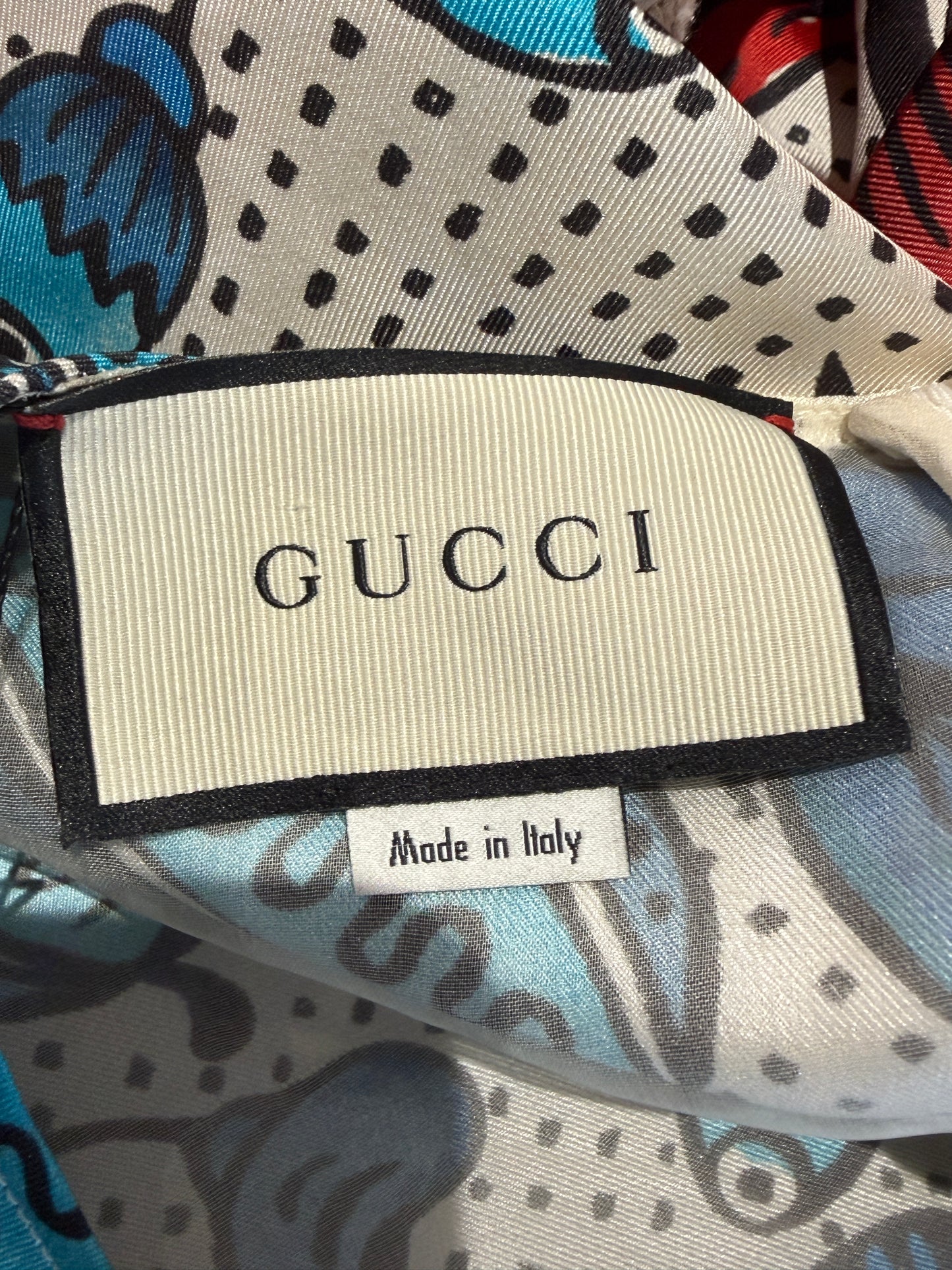 Gucci X Alessandro Michele
Resort 2019 Collection  Antoinette Poisson printed silk suit
