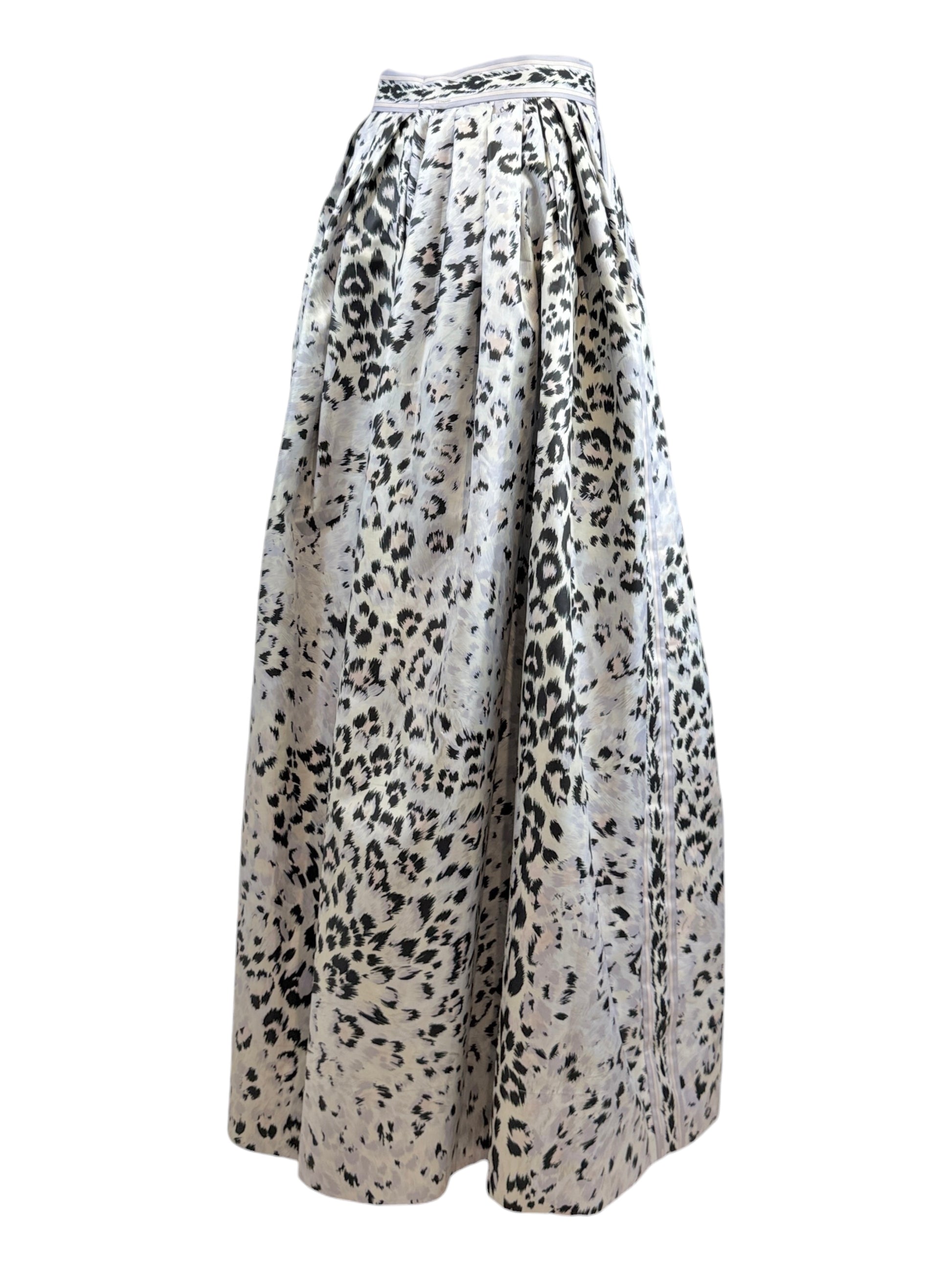 Leonard Georg Lux Fall 2022 Look 1 Maxi satin leopard printed skirt