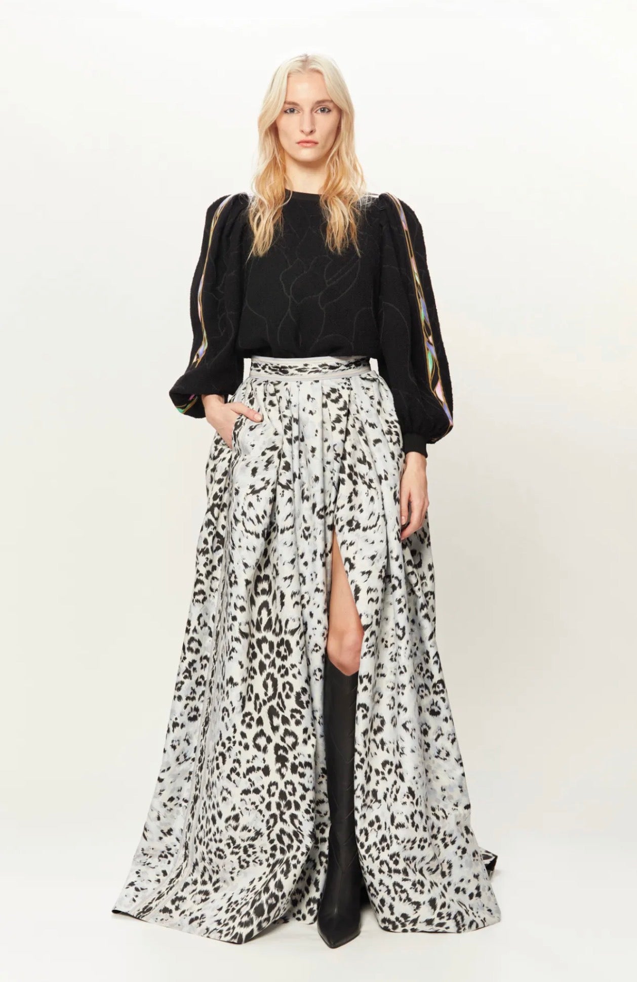 Leonard Georg Lux Fall 2022 Look 1 Maxi satin leopard printed skirt