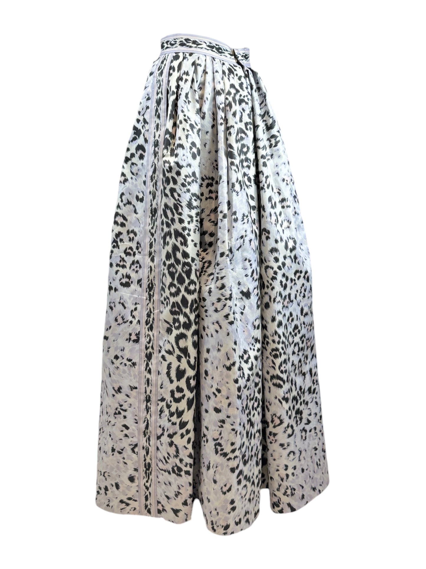Leonard Georg Lux Fall 2022 Look 1 Maxi satin leopard printed skirt