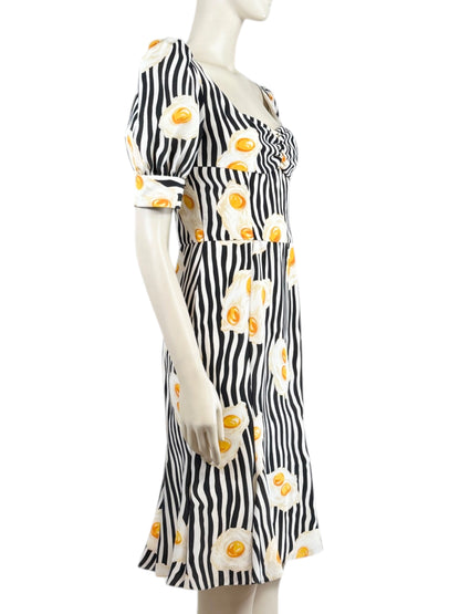 Moschino Couture Jeremy Scott Resort 2022 Printed egg dress