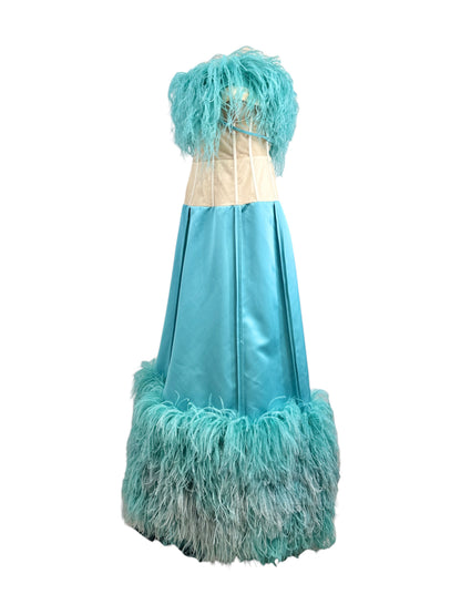 Moschino Couture Jeremy Scott Spring 2021 Look 38 Long bleu silk feathers dress
