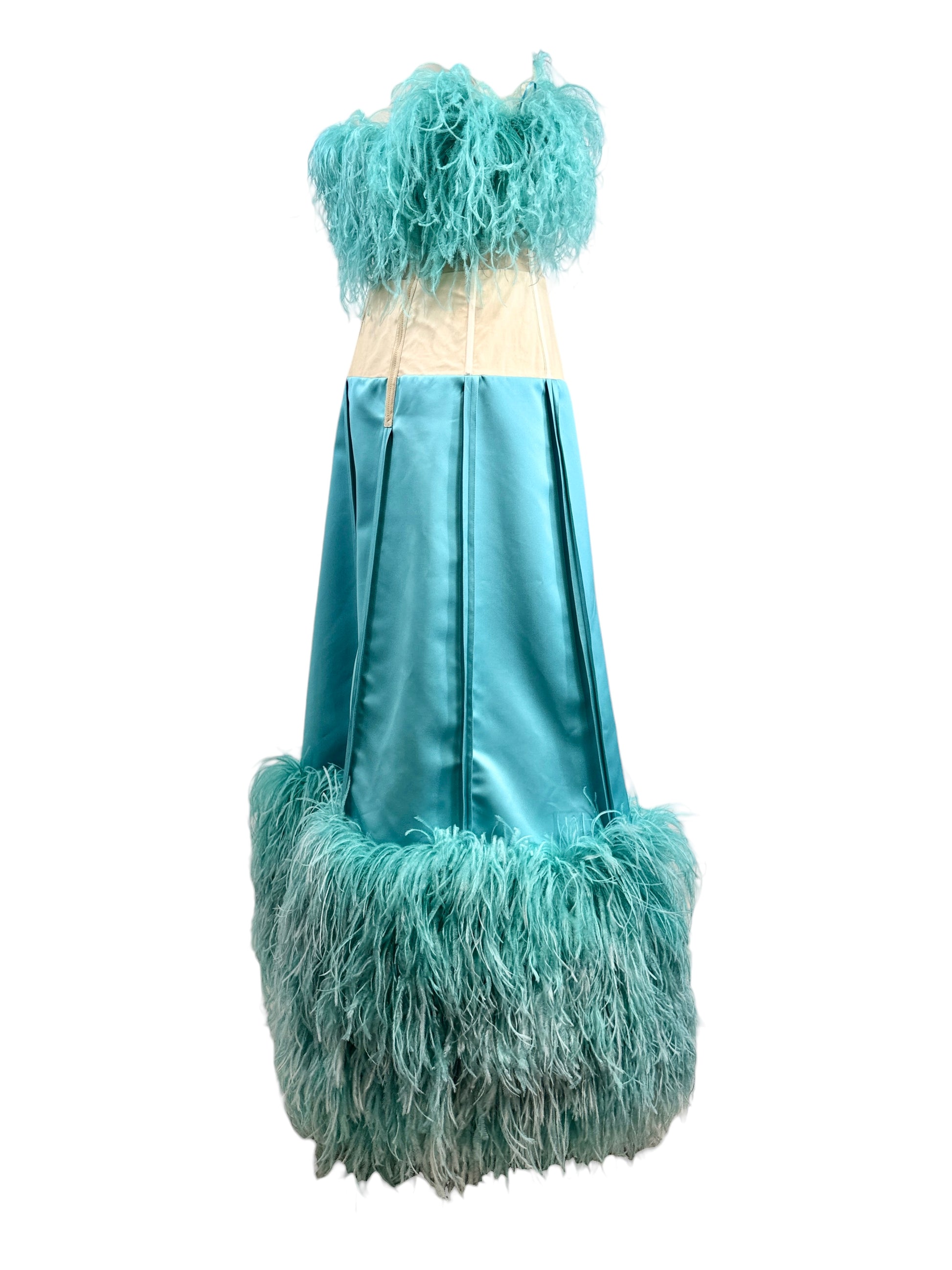 Moschino Couture Jeremy Scott Spring 2021 Look 38 Long bleu silk feathers dress