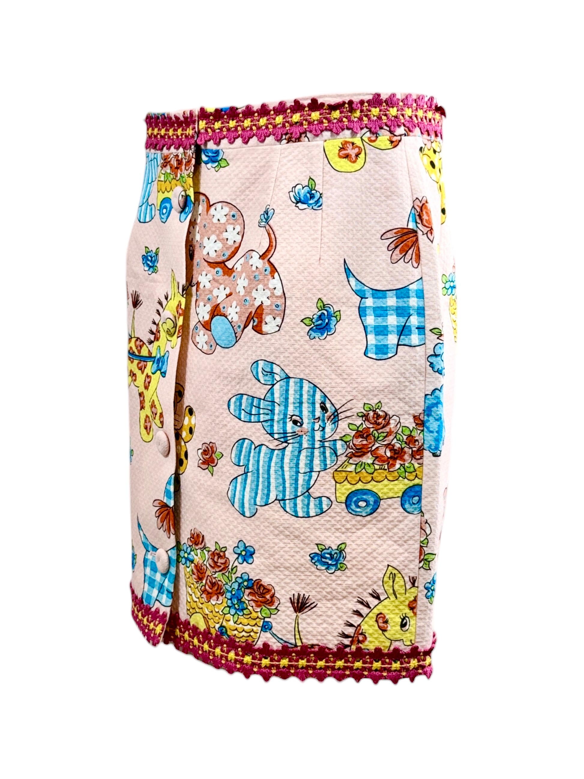 Moschino Couture Jeremy Scott Spring 2022 Look 24 Pink printed skirt