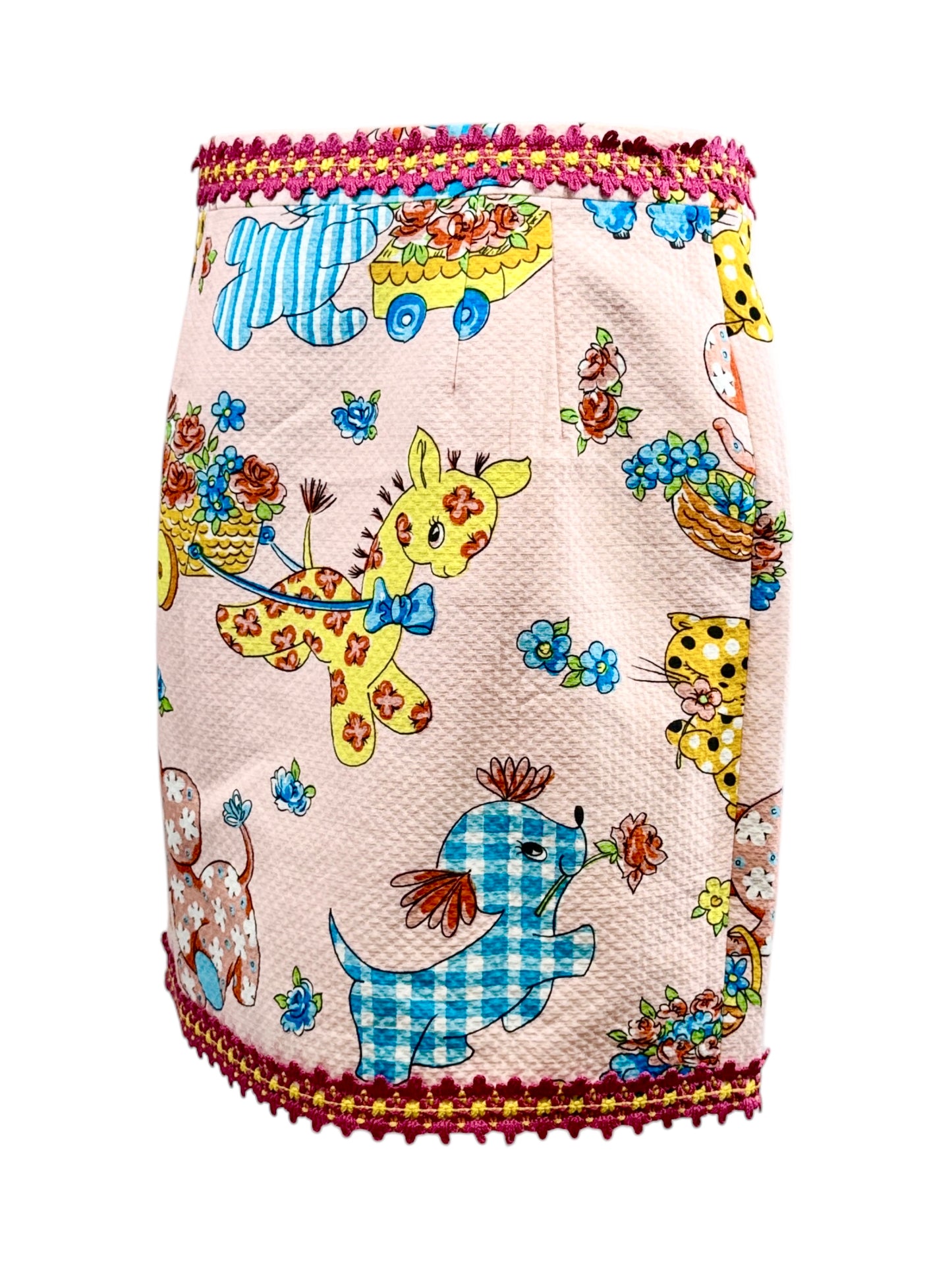 Moschino Couture Jeremy Scott Spring 2022 Look 24 Pink printed skirt